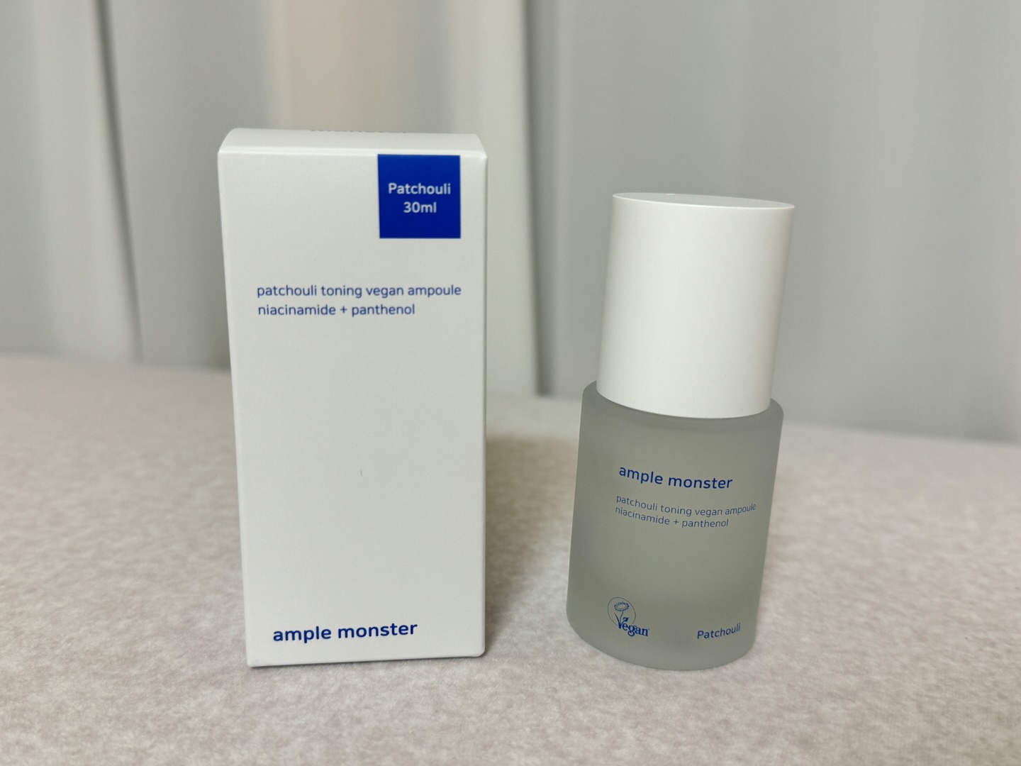 #협찬 #앰플몬스터 #amplemonster #앰플추천 
#미백앰플 #skincare #kbeauty #vegan #ampoule

앰플몬스터 - 패출리 토닝 비건 앰플

영국의 비건 인증기관인 Vegan Society에서 
공식 인정받은100% Vegan 제품으로
미백기능과 향기가 특히나 좋은 제품이에요
나이아신아마이드 함유, 천연 패출리에센셜 오일 함유, 편백수 향기로
아로마 테라피 효과까지 느낄수 있어용

펌프용기로 흘러 내림없이 산뜻하고 가벼운 사용감에
끈적임도 없고 예민한 피부에도 사용 할 수 있답니다♥

구매링크
https://amplemonster.com/shop_view/?idx=15

인스타계정
amplemonster_official