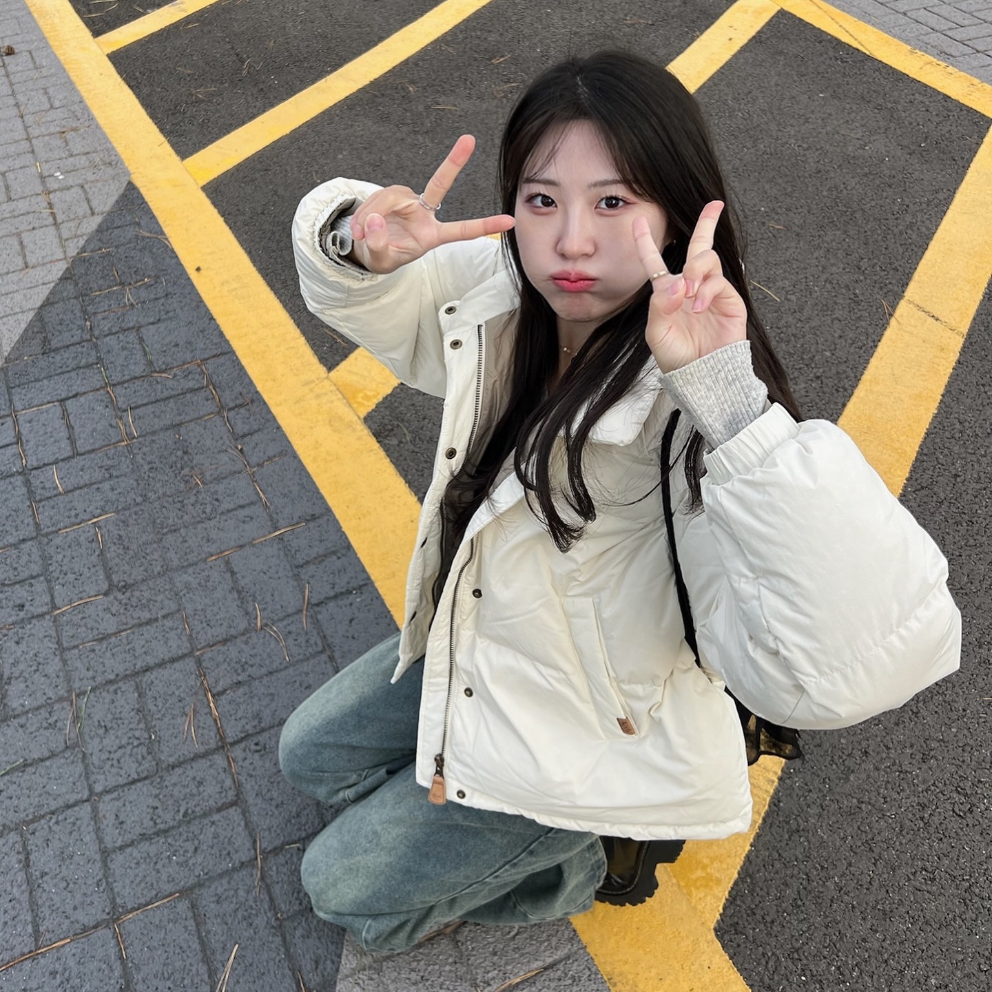 #광고 

가볍고 데일리로 입기 좋은 케즈패딩🤍
오늘 바람 쌀쌀했는데 덕분에 따뜻-ෆ 

#무신사 #케즈 #패딩 #겨울코디 #패딩코디