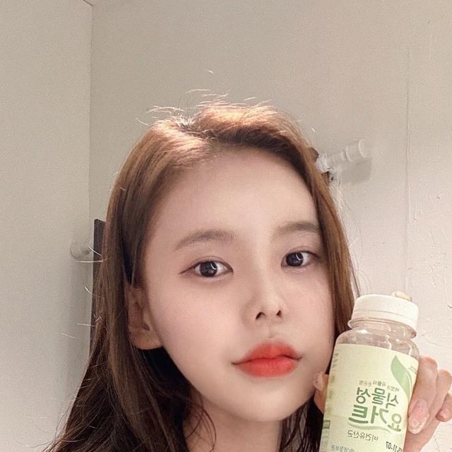 🧚🏻혜지 on Instagram: "#협찬 동물성 요거트가 부담스럽다면, 비건식을 실천하고 있다면 식물성 요거트는 어떠세요?☺ 우유 대신 곡물 발효 유산균을 사용하고, 인위적인 단맛을 내는 첨가