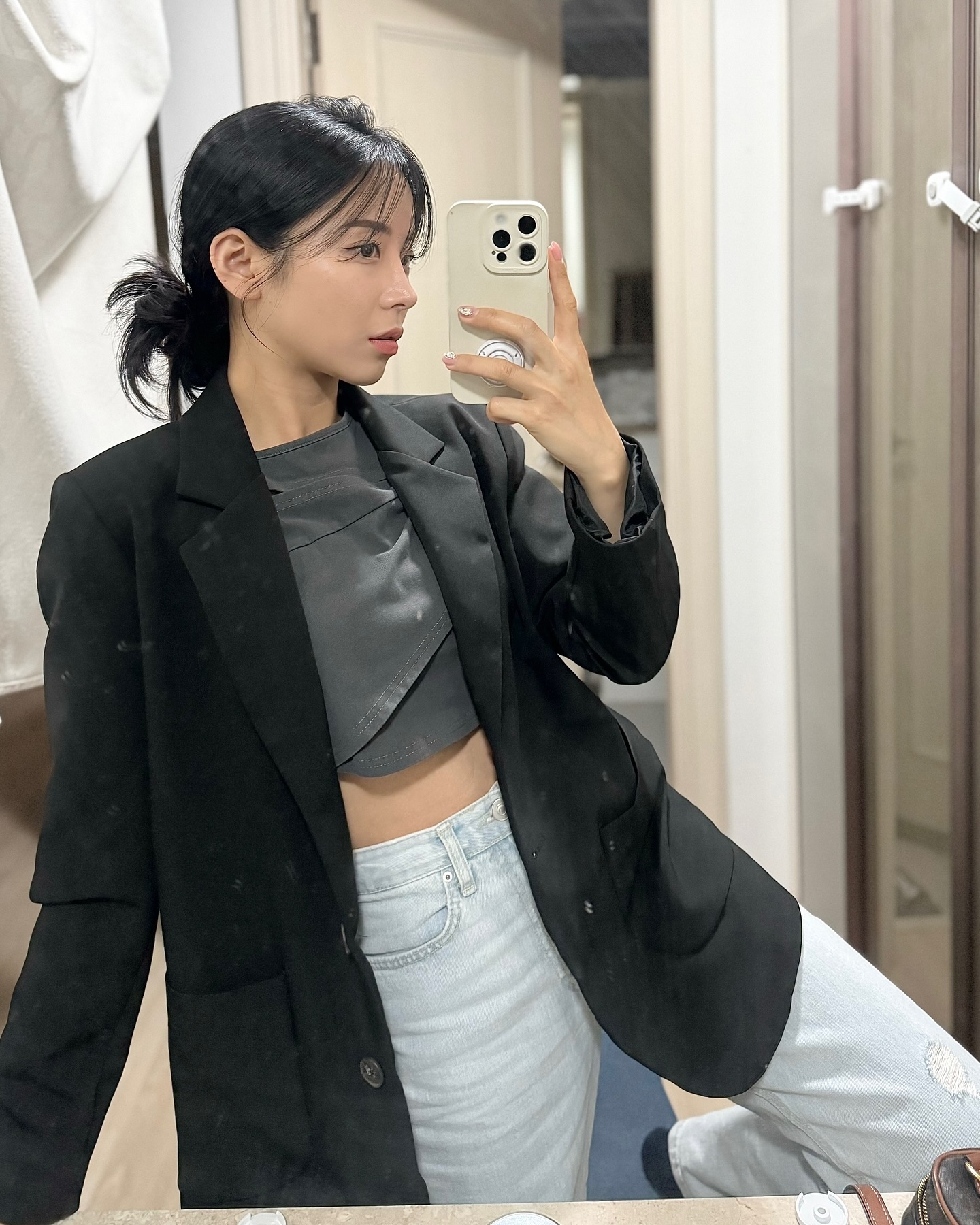 이 시간에 족발 막국수 어떠십니꽈?