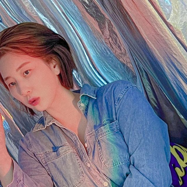 문새봄대표 (주)바디멜로디 예술교육원 대표 썸머마스터 on Instagram: "#광고 요즘 착 붙어있어요 요아이랑요💜 드디어 육퇴🎊 아이폰 보다 가벼운 요 친구가 흡수➕세정➕EMS➕고주파 4가지