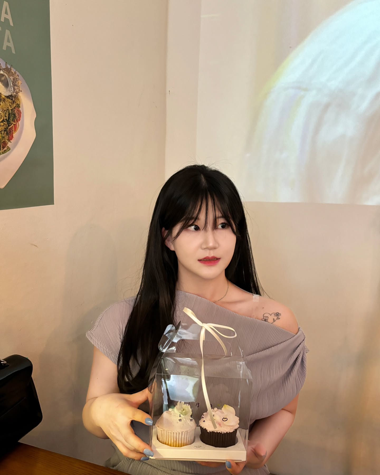 올해도 정말정말 행복한 생일 2었9요 절대 못 잊어~~
거친 세상 속에서 내 사람들 만난거 완전 럭키혱키자나🥹🍀✨️
모두모두 사랑해🥰 내사랑 머거💓

#생일