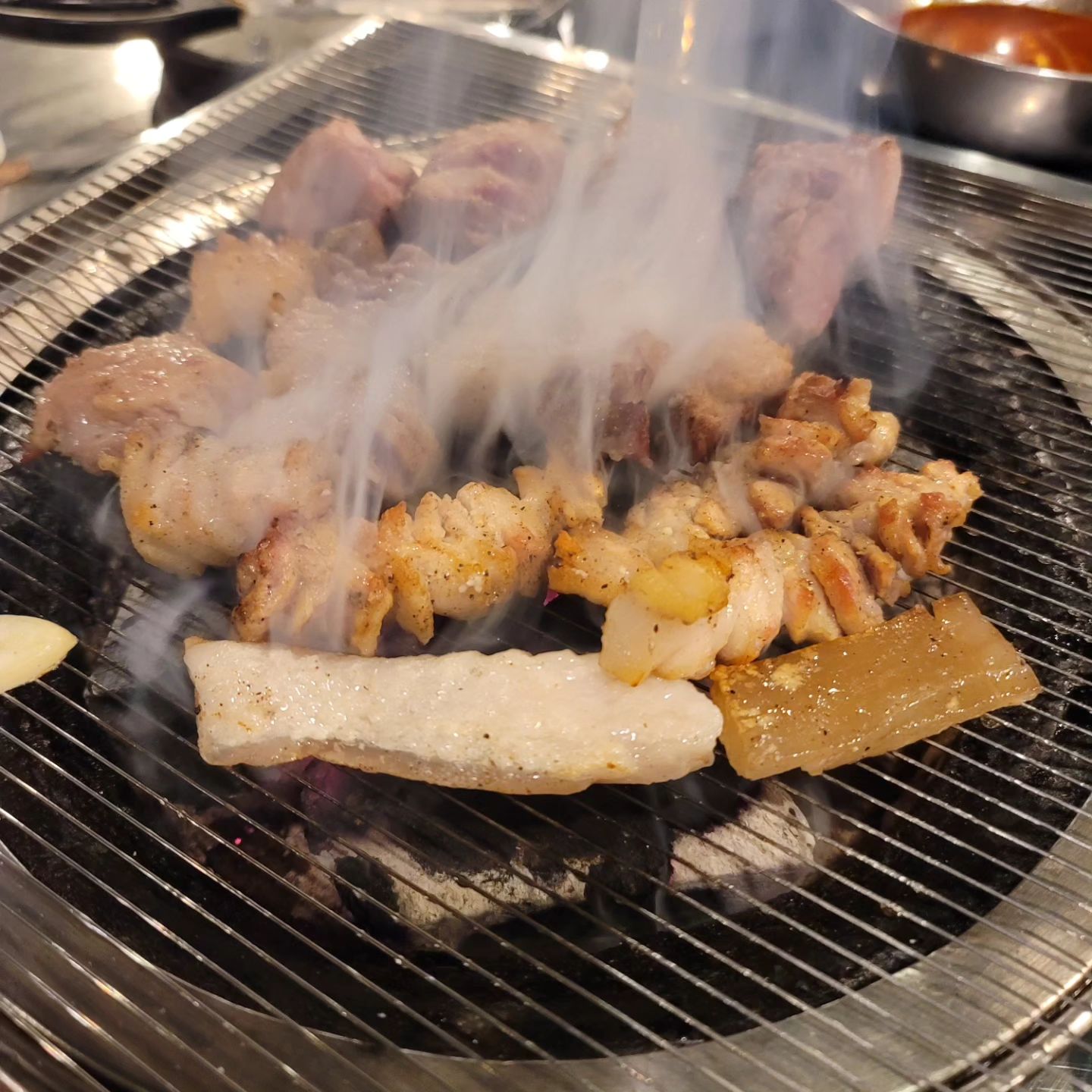 #인플루언서
#옛날삼겹살
#봉덕옛날삼겹살대명점
#삼겹살맛집
#목살맛집
껍데기 먹으려고 삼겹살,목살 먹으러 가는
#껍데기맛집
#대구맛집
#대명동맛집