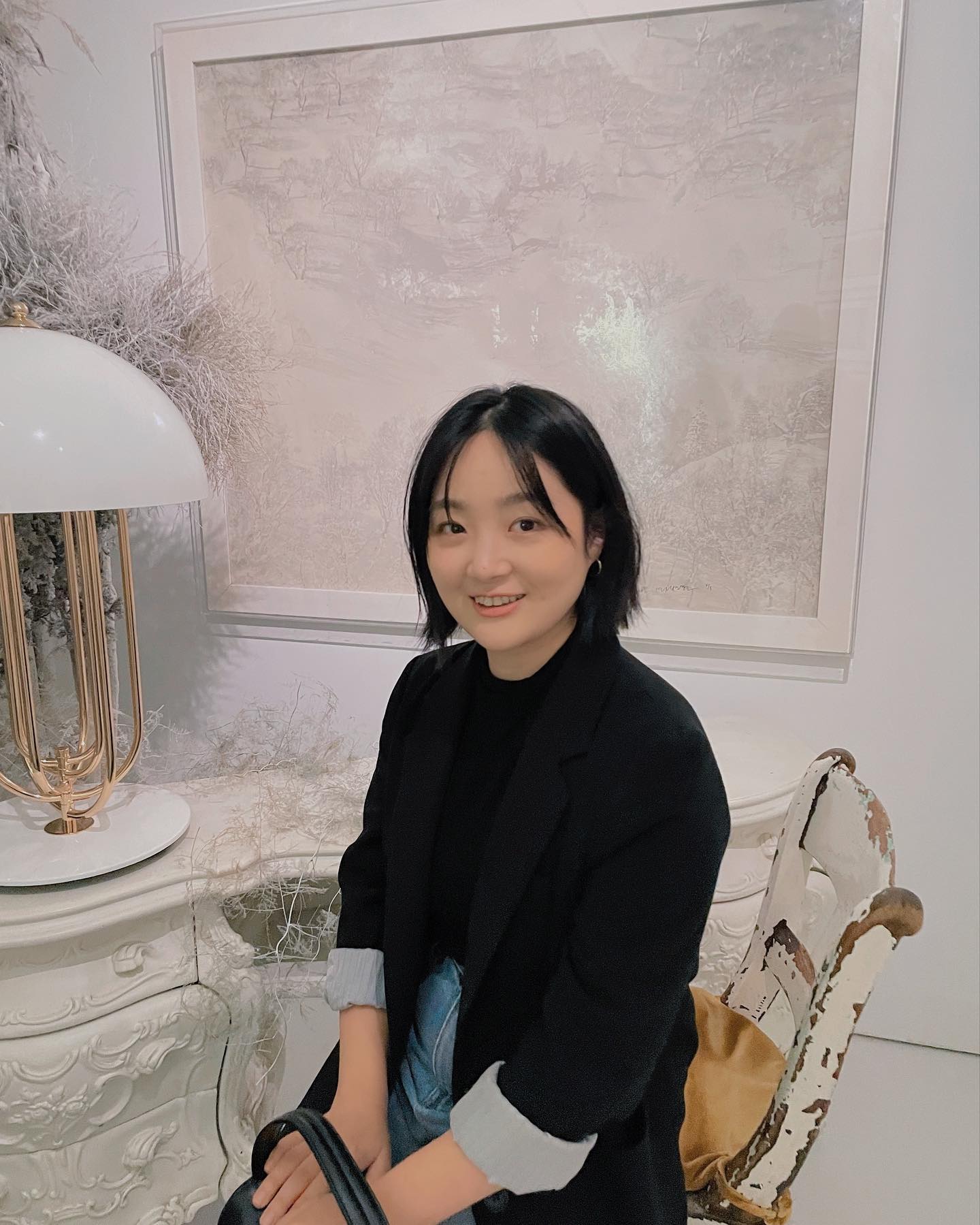 전시 주제와 딱 맞는 포토스팟
[뽀-얀] 

dosi_pavilion