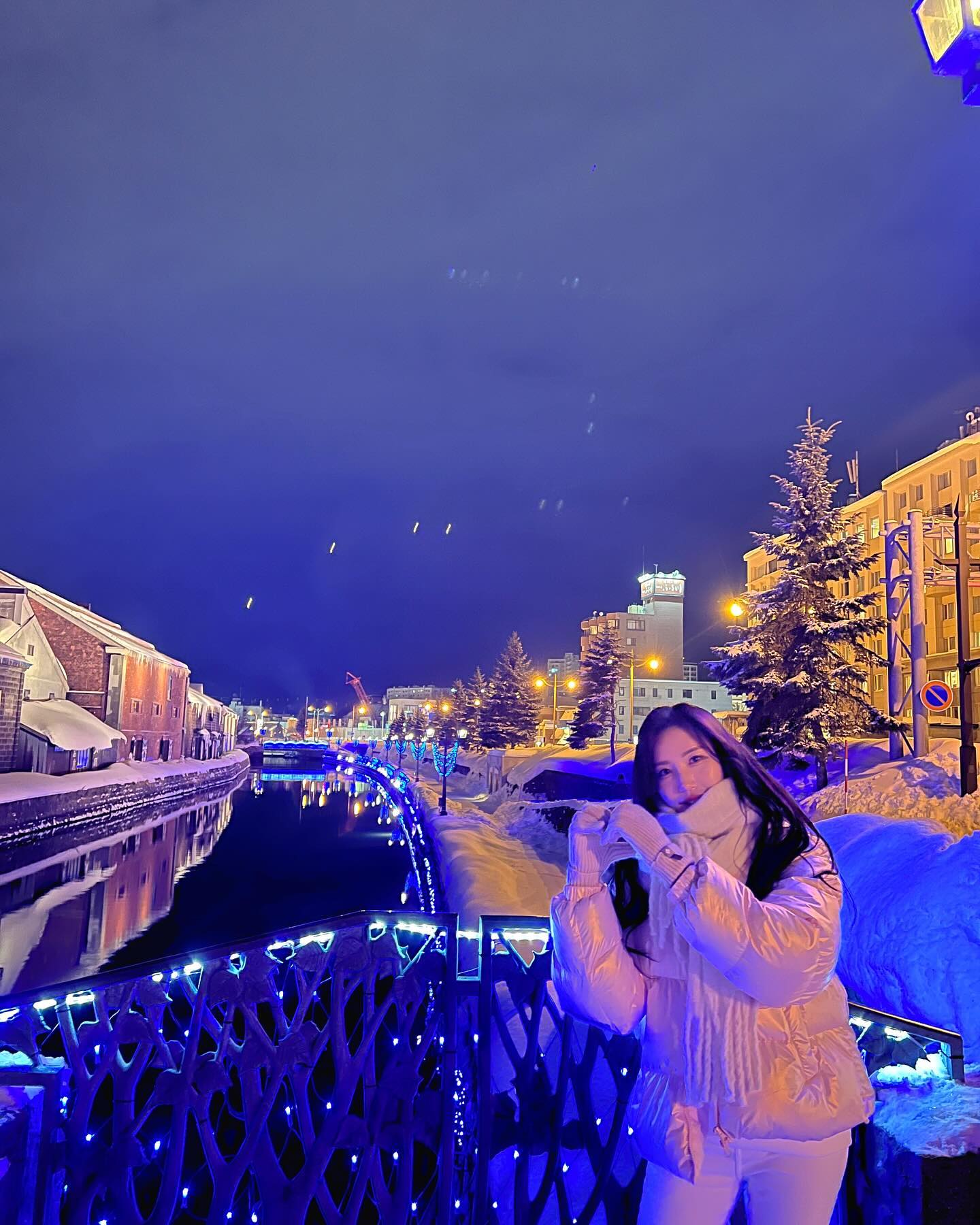 #삿포로 1일차⛄️

도착하자마자 #오타루 💙💜🤍
#오르골당 에서 눈 돌아가고

와규 #쿠로사와 에서 첫끼 냠냠하고
소주파인데 #삿포로맥주 맛있는거 인정이요😍

#오타루운하 야경 구경하고
다시 삿포로 돌아오니 23시..
나트랑이 그리웠지만 그래도 햄보케👩‍❤️‍👨❤️‍🔥