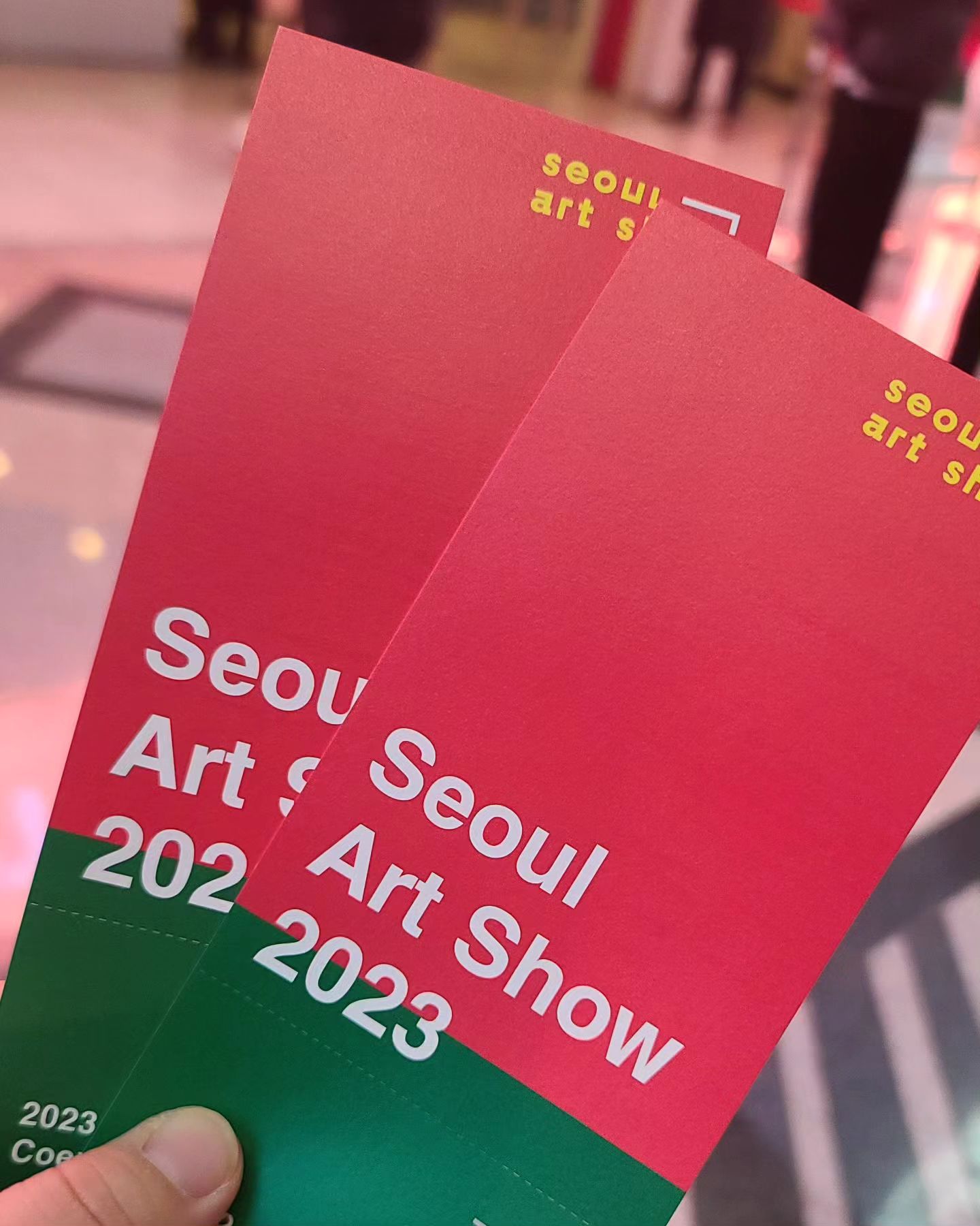 #서울아트쇼 #코엑스a홀 

작가님들도 직접만나서 설명듣고 넘 잼있었음
근데 작품이 넘 많아서 하루에 다보려니 다리허리 후덜덜

사고 싶은거 2000만원짜리 ㅋㅋㅋㅋ

얼마를 벌어야 집에 한장 둘 수 있나요 ㅎㅎㅎ
🤣🤣🤣🤣🤣

마음에 드는 건 왤케 다 비싸냐며 ㅎㅎㅎ
씁쓸 😅😅😅

그래도 간만에 문화생활(?)재밌었네용😍

#일상그램 #문화생활그램 #간만의외출💕