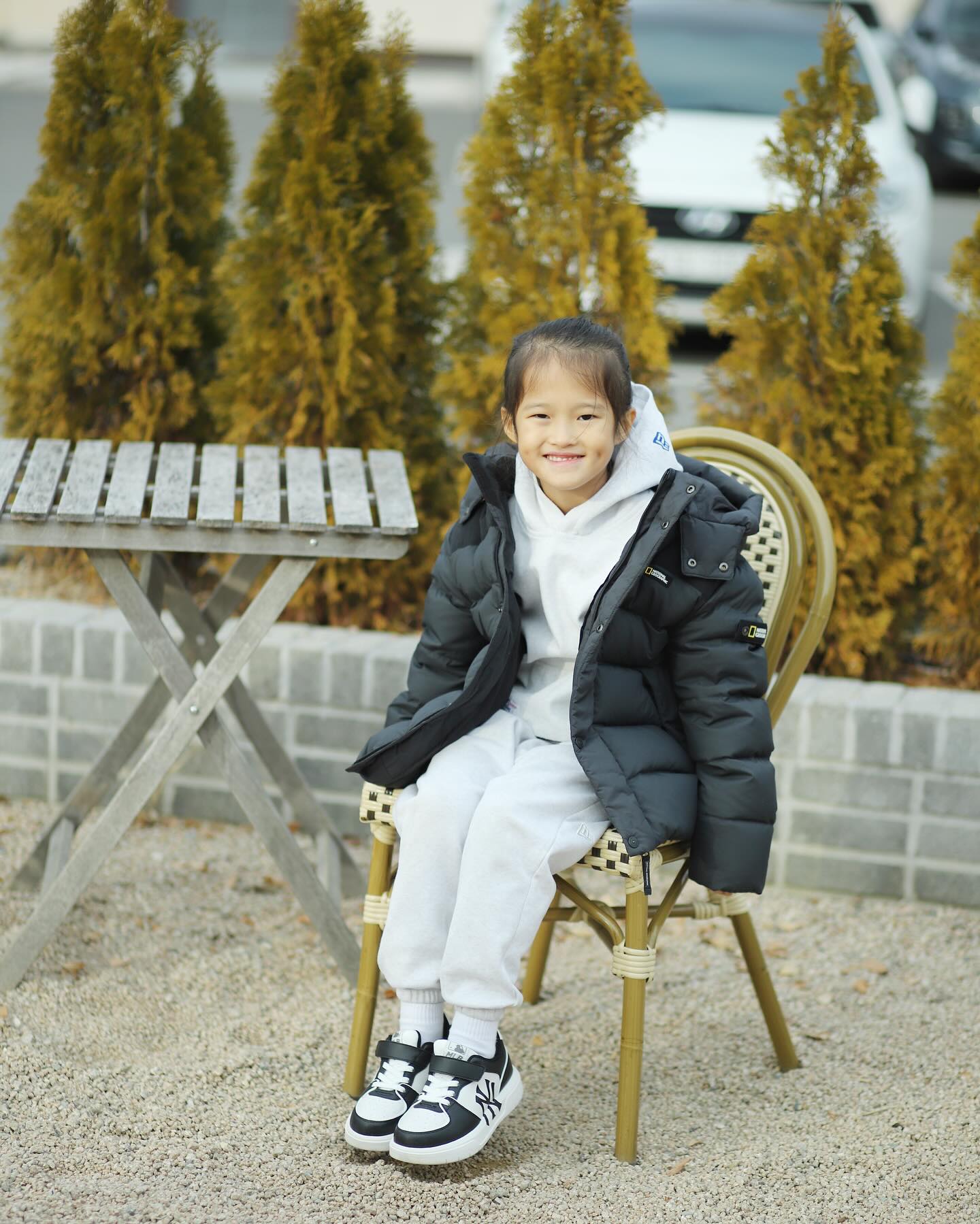 우리 아이 신학기 선물로 
어린이 키즈운동화를 선물했어요. 
제가 늘 애정하고 갈구?하는 곳 
MLB 키즈 브랜드 제품이랍니다! 

이번에 출시된 청키라이너는 
감각적인 디자인 뿐만아니라 
편안한 착용감에 키높이 효과까지 
저와 제 마음에 쏙 드는 아이템이에요. 

멀리서도 시그니처 로고 덕분에 
이곳 브랜드 제품인지 한눈에 파악할 수 있답니다! 
우리 아이 새 학교에서 적응 잘하기 바라는 마음으로 
선물한 초등학생 입학선물이예여
지금 기간 한정 10% 할인 프로모션 진행중이니 
참고해주시기 바래요! 

#청키라이너 
#어린이운동화
#키즈운동화
#어린이키즈운동화 
#유아신발 
#초등학생룩 
#초등ootd
