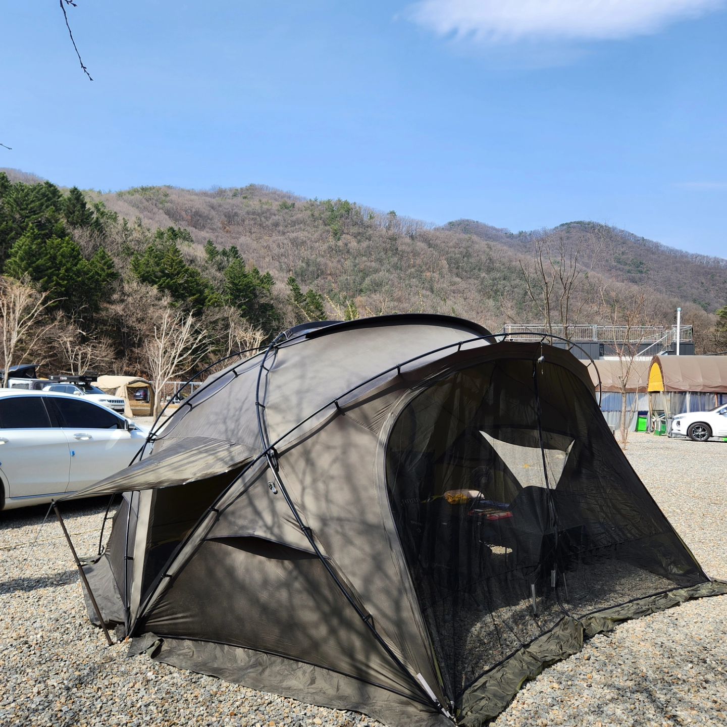 생존신고합니다!

4월의 캠핑기록

요즘 본업에 영상편집에 이것저것 하느라 시간이 부족하다보니
인스타에 소홀해지네요..
그래도 좋아요는 몰래 다 누르고 있는거 아시죠??🤣🤣

하루 24시간에서 30시간으로 늘려주실분~

유튜브는 이제 개설한지 일주일밖에 안되어서 초라하지만
심심하신 분들은 한 번씩 봐주시면 감사하겠습니다!
프로필에 링크 달았어요!

그럼 다들 이번 한 주도 힘차고 행복하게 보내세요!!👍👍