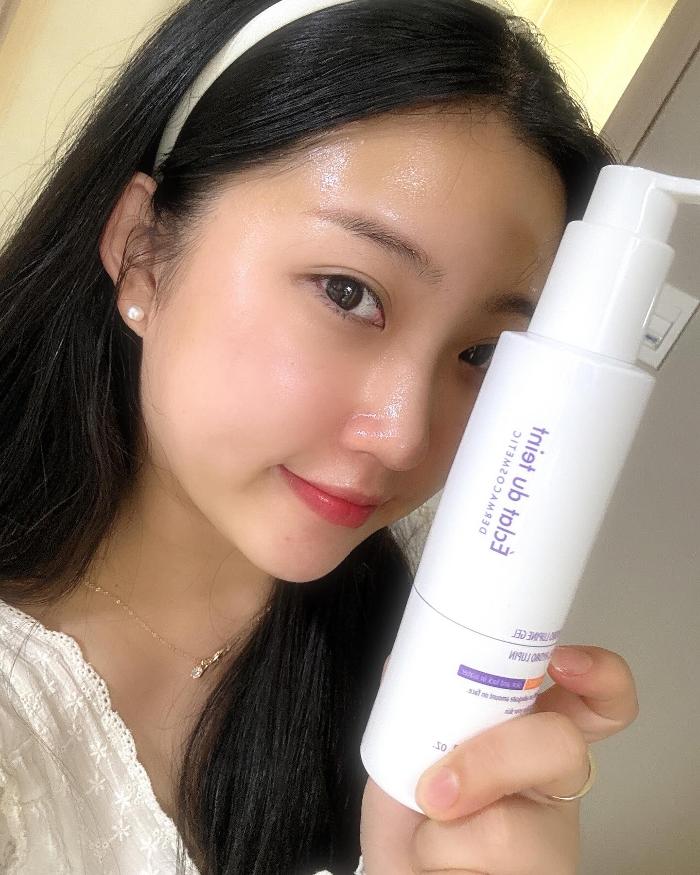 #광고 #에끌라뒤땅 #eclatduteint #머미팩 #미라팩 #머미관리 #머미세트 #수분관리 #물광관리 #물광피부 #머미패드 #머미 #진정팩 #피부관리 #스킨케어추천 

피부관리는 스킨케어부터 탄탄하게 
피부는 꾸준한 관리가 중요해요 :)

날씨가 점점 추워지면서 
악건성 속건조 심하신 분들은 
수분크림 아무리 듬뿍발라도 
피부가 금방 메말라지는거 
공감하시죠 …
그게바로 나야나 

2주간 꾸준히 사용해본결과 
확실히 속건조함이 사라짐
자기전 수분크림 많이 발라놔도
아침에 눈떠보면 피부가 말라있었는데 
이 제품쓰고나서 아침에 일어나면 
피부에서 광이 남 

앞으로 더 건조해질 날씨에 
저 같은 악건성 이신분들에게 
강.력.추.천 하는 스킨케어제품이에요 

✔️️Check✔️
쉽게 붉어지는피부
모세혈관이 비치는 피부
악건성
속건조