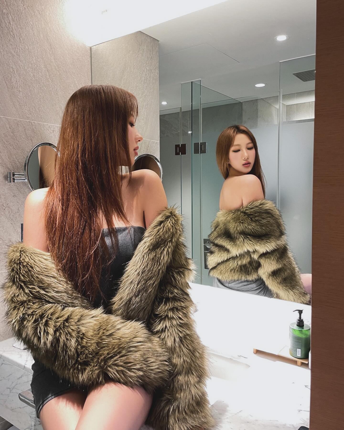 히히