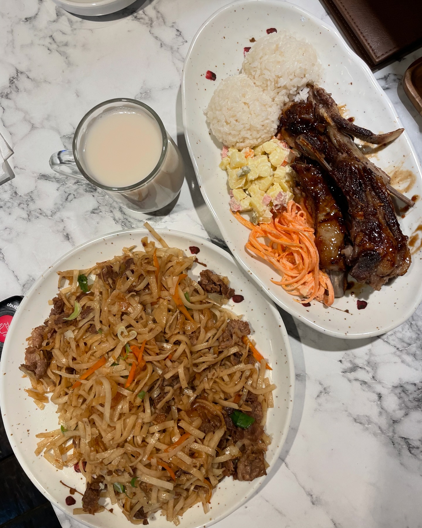 ✔️ 게르하우스 몽골식당
😋 샤르상 하위르가(양갈비구이), 초이완(볶음국수), 전통우유차
🧐 몽골분이 하시는 식당으로 실제로 몽골 사람들이 굉장히 많이 찾는 곳,
그만큼 몽골 전통 음식을 그대로 표현해내 고향의 맛을 느끼게 해주는 곳

서울 중랑구 용마산로 506 2층 게르하우스

#jmt #존맛 #동네맛집 #맛스타그램 #맛집소개 #맛집스타그램 #맛집추천 #맛집탐방 #맛스타 #먹스타 #맛집 #먹방 #맛집투어 #먹방스타그램 #먹스타그램 #오늘의맛집 #맛집공유 #추천맛집 #찐맛집 #전국맛집 #맛집여행 #맛집그램 #맛집코스 #먹스타맞팔 #핫플레이스 #핫플 #서울여행 #서울여행지추천 #서울데이트코스 #협찬