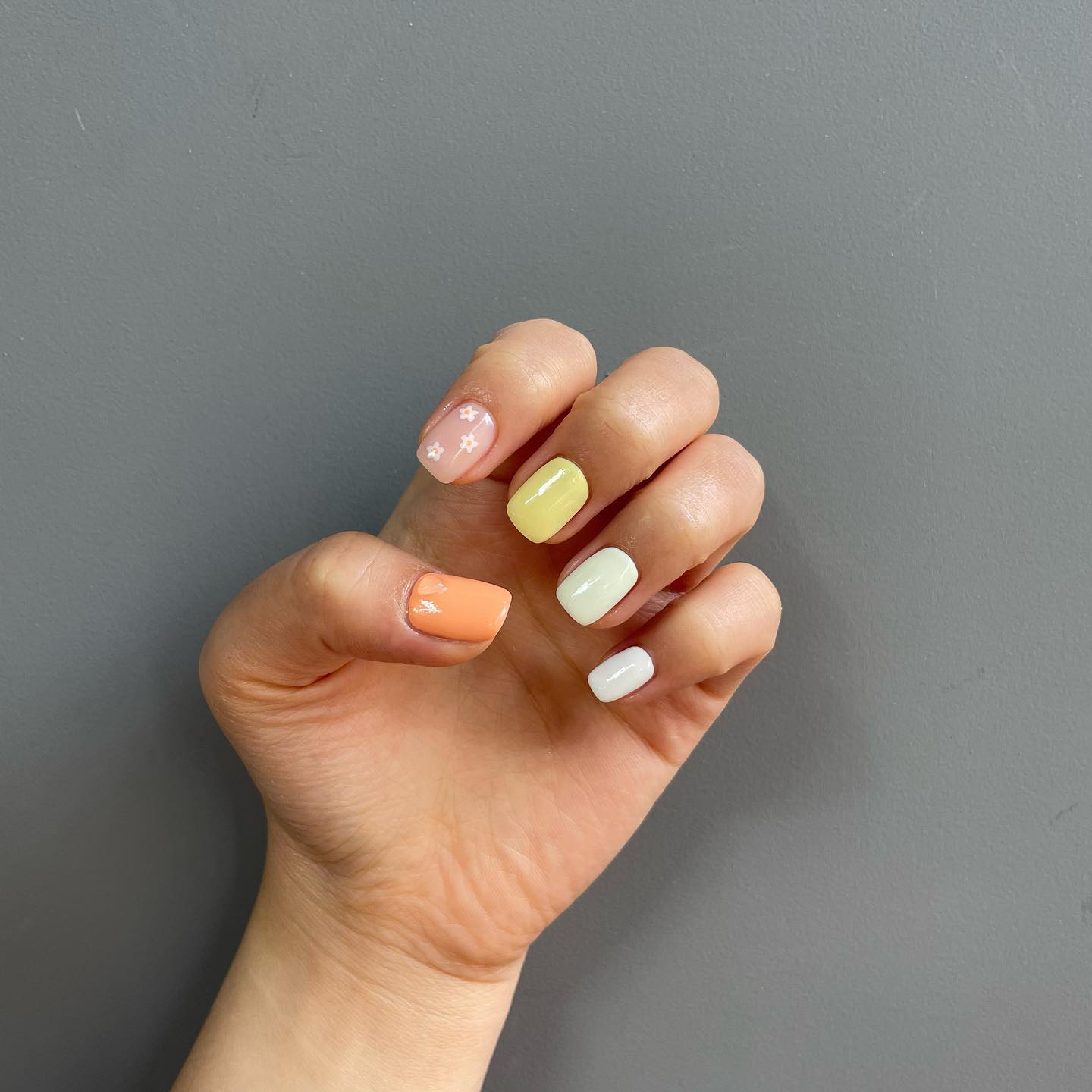 언제봐도 너무 예쁜 내 손톱❤️

못난 손톱 이쁘게 만들어준
_fall_in_nail_ 
나의 슨상님😘

-
#다음네일은뭐하지 
#네일추천
