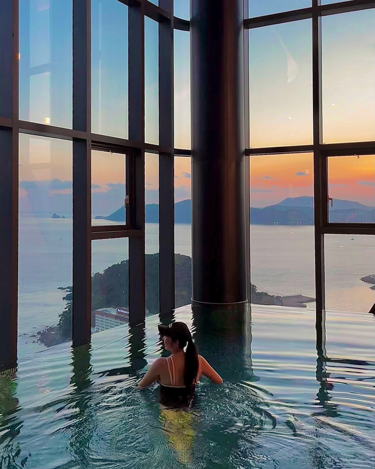 #협찬 #빌리브패러그라프 #해운대 
38층뷰에서 뜨끈뜨끈 시간 보내기 🤼‍♂️🏊🏻‍♀️🌉