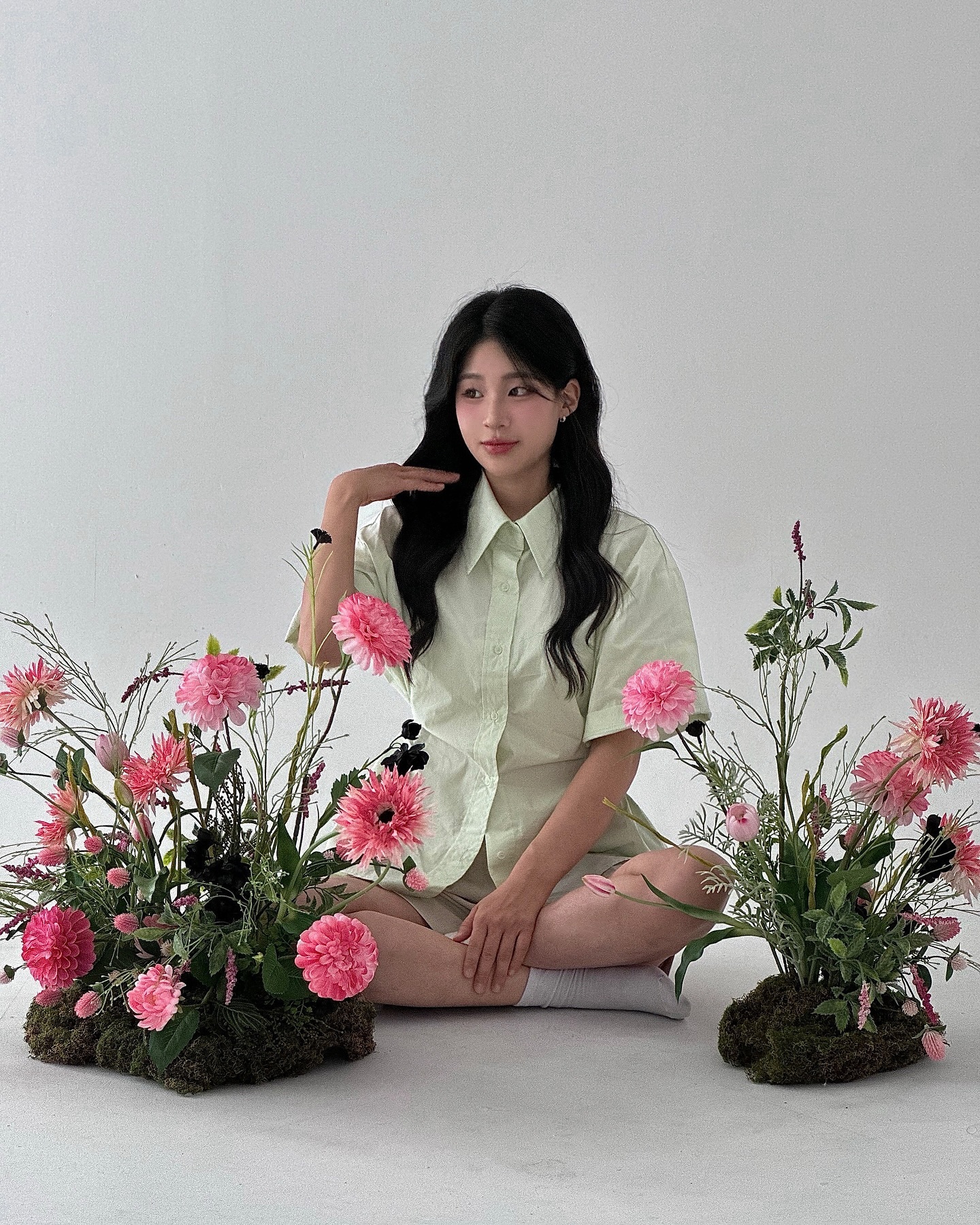 출구를 도저히 못찾겠어, 내 미모의 탈출구..💗
.
.
.
🎀lovepeace_studio 🎀
#대구 #부산 #서울 #대구스튜디오 #대구스냅촬영 #대구카페 #대구맛집 #부산맛집 #부산카페 #반려견그램 #반려견동반 #전포동 #전포동카페 #삼덕동 #동인동 #두류공원 #성당못 #오오티디 #댕댕이그램 #댕스타그램 #모델 #모델촬영 #패션코디 #패션계정맞팔 #패션계정 #패션계정소통 #좋아요 #셔츠코디 #스냅룩코디 #팔로우