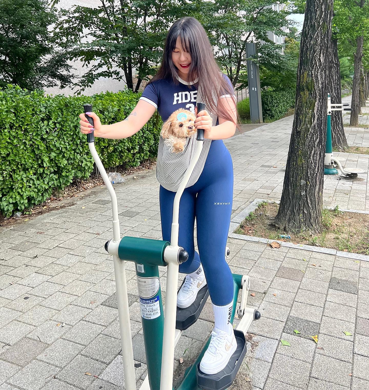 아기강아지 덕분에 배에 땀챠따😄💦
.
.
.
.
.
.
.
#운동 #운동하는여자 #하체 #Gym #스쿼트 #운동녀 #선팔하면맞팔 #운동기록 #운스타그램 #헬스녀 #레깅스 #운동복 #운동스타그램 #헬린이 #ootd #헬스타그램 #멍스타그램 #헬린이의하루 #운동소통 #좋아요 #안양 #안양일번가 #시흥 #범계 #평촌 #헬스 #일상소통 #ㅇㅇㅇ #셀스타그램 #오운완