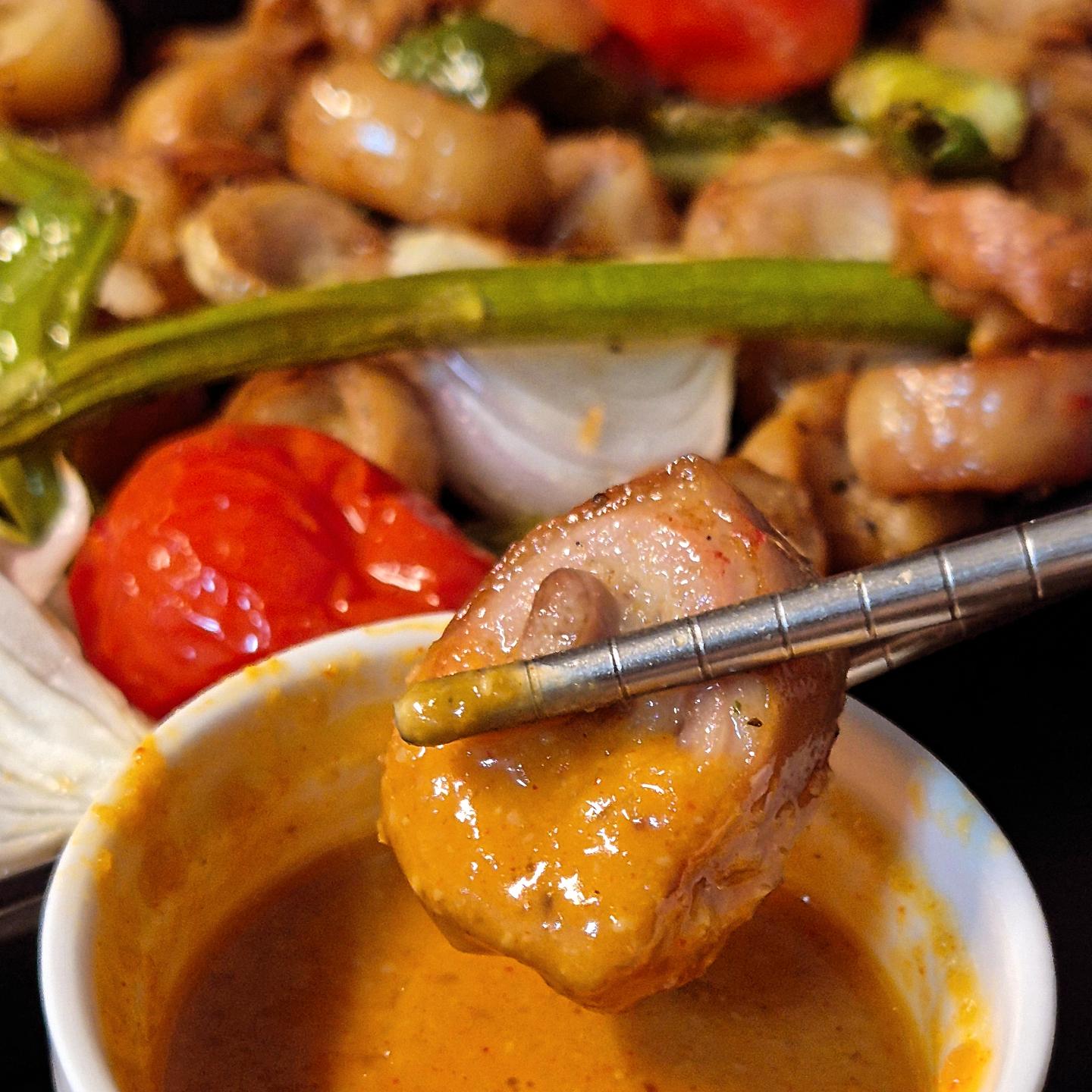 냉동막창이랑 에어프라이어만 있으면
내가 바로 흑백요리사👨‍🍳
이게 진정한 겉바속촉🥹

#막창 #돼지막창 #에어프라이어요리 #냉동막창 #막창구이
#막창먹방 #흑백요리사