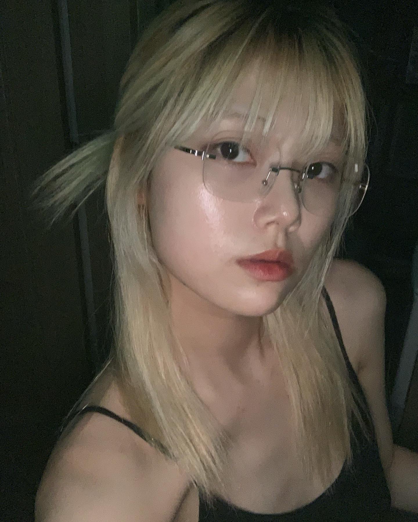 [SeeChic] 스퀘어 실버 투명 무테 안경