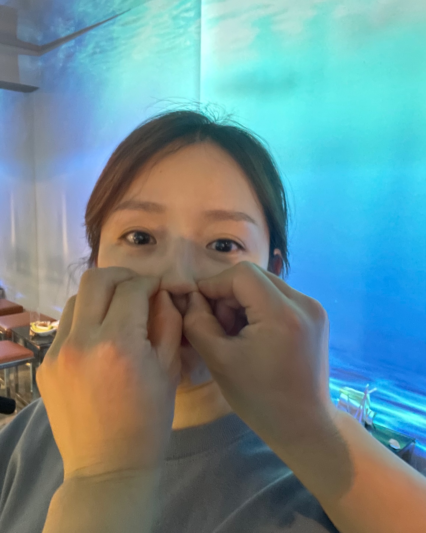이거슨 연애때 사진인디
콧볼 두께감 만지는거 조아하는 남친 워떤디
결혼하고선 발가락사이 손가락끼는거
좋아하는 남편됨😑ㅎ

#둥디부부 #부부일상 
#연애 #셀피 #럽스타 #커플사진 
#셀카그램