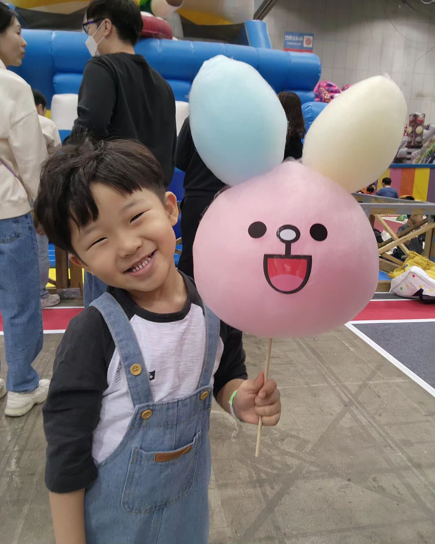 ◡̈
 
 
솜사탕 사고
씐이나네 아주
 
 
 
 
#귀염댕이