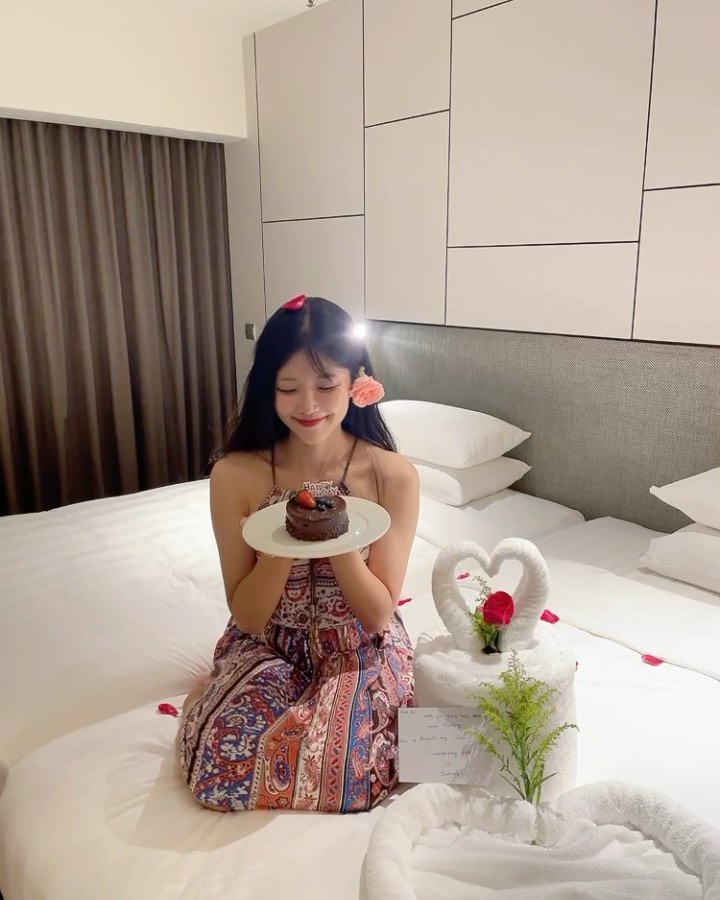 A short trip full of excitement🏝️😆
Best photographer __hgang 
Cute and cheerful youngseosophie 
Our maknae 0l05mg 

And special thanks to parkroyalpenangresort 
for my birthday surprise!🎂❤️
It really made my day🫶

#bdaygirl 
#penangmalaysia 
#expatlife #parkroyalpenang #travelmalaysia