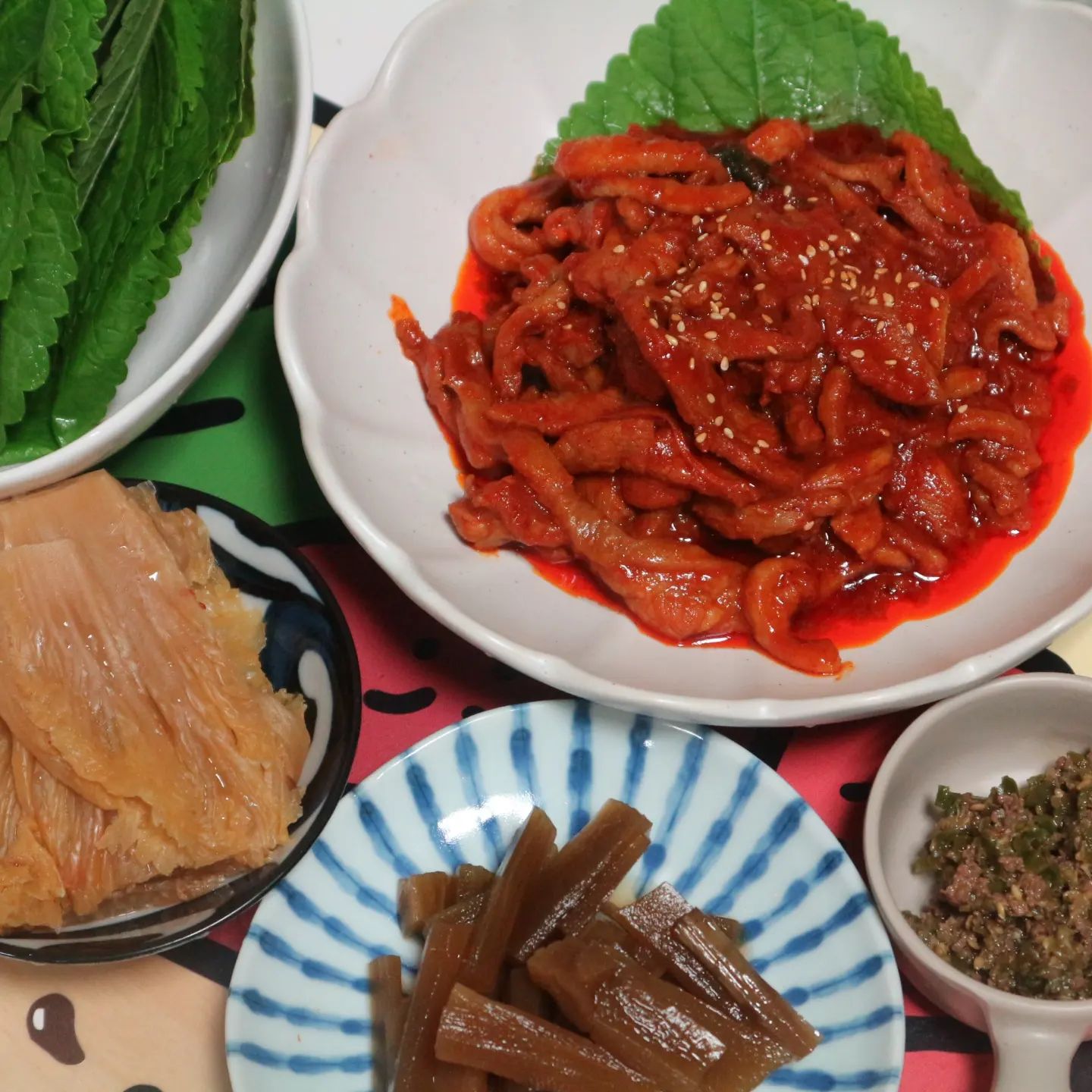 🥩남경고기마트_매호점

정말 말 그대로 고기마트!!
정말 다양한 고기가 있어서 고기쇼핑하러 가기 좋은곳🫶
다양한 밀키트부터 막창,소세지,육회,생고기 등등
종류가 너무 다양해서 구경하는 재미도 있답니다.

양념육도 다양한 종류가 있는데 가성비도 좋아요!
저도 오리불고기 1근 사와서
맛있게 볶아먹었어요🤤🤤
양념도 너무 맛있어요!!

캠핑갈때 들러도 삼겹살,목살,토마호크 등 다양한 바베큐용고기도 있으니 마음껏 살 수 있어요🔥

직원분들이 성격도 밝고 친절하게 응대해주셔서
기분좋게 고기쇼핑 하고왔어요!

👉매일 9:00 ~ 21:00
👉053-794-6222
👉대구 수성구 달구벌대로 3181 (신매역 7번출구)