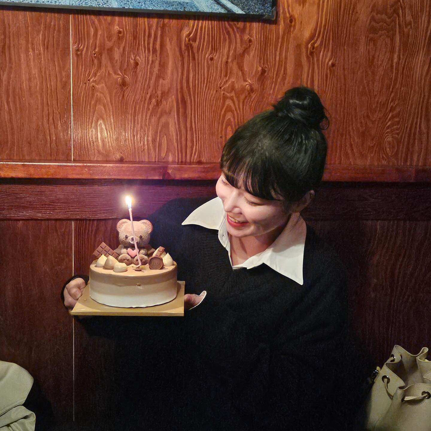 생일 주간 진짜 끝🎂
매년 너무 과분한 사랑받고 있는 것 같아요
항상 감사한 마음 가지고 밝은 에너지로 돌려드릴게요
모두들 감사합니다🫶🏻