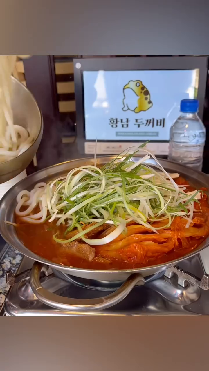 황금두꺼비 묵은지등갈비👍
대릉원계란찜
가을은 살찌는계절🍂🍁
다욧은 물건너간듯 
#협찬#황리단길맛집 #황금두꺼비#경주한식