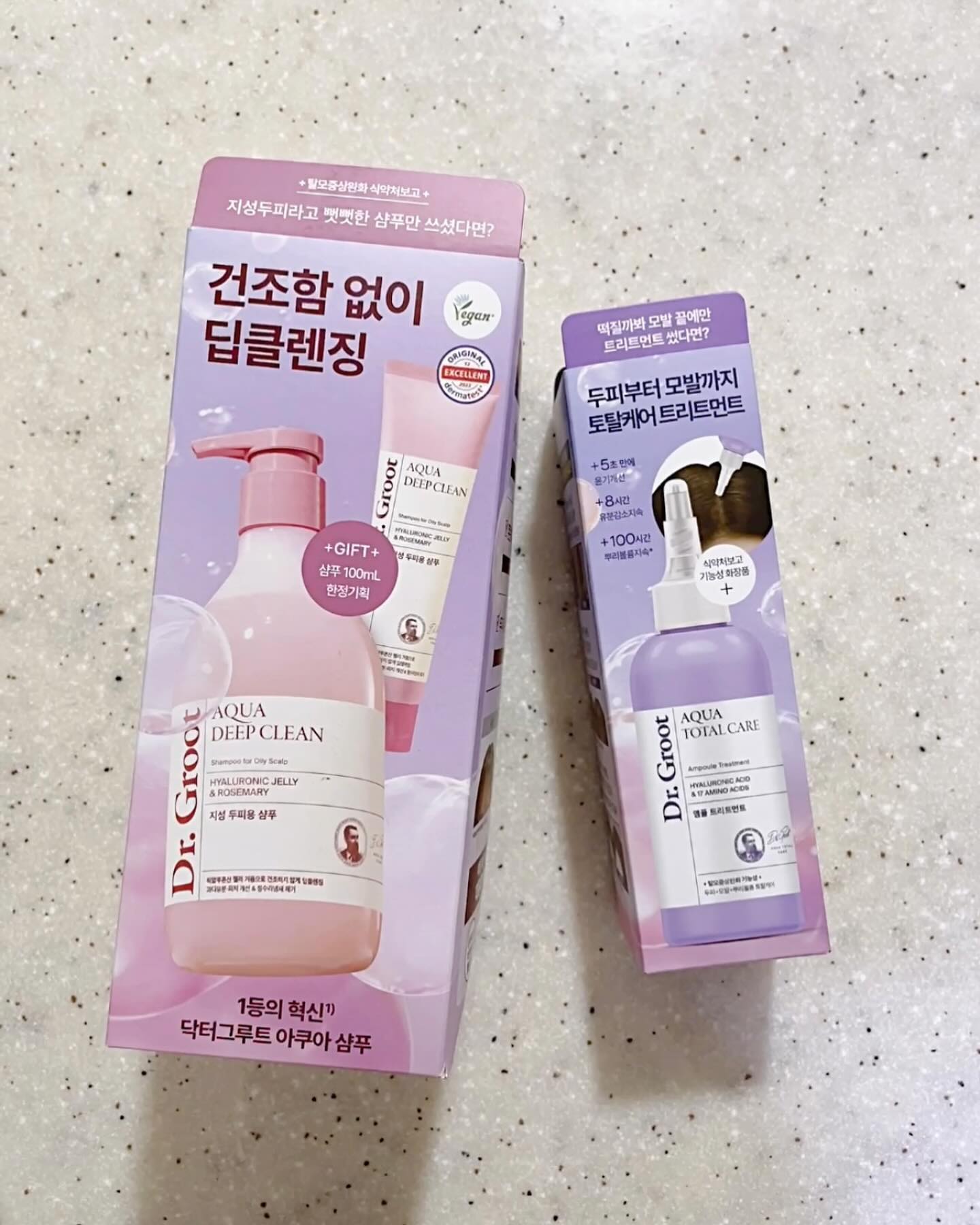 #협찬

💆🏻‍♀️닥터그루트 아쿠아 딥클린 샴푸, 닥터그루트 앰플 트리트먼트💆🏻‍♂️

지성두피라고 과도한 유수분을 앗아가는 제품은 더욱 두피를 기름지게 만들죠. 

🫧닥터그루트 아쿠아 딥클린 샴푸는 3중 히알루론산과 스킨케어성분을 담아 수분은 채우고, 쫀쫀한 고밀도 젤리거품으로 유분만 제거해 평소보다 덜 기름지더라구요. 
에르메스 운자르뎅 오마주 향을 닮은 향긋한 시트러스 우디향이라 사용감도 매우 좋아요. 

🫧닥터그루트 아쿠아 토탈케어 앰플 트리트먼트는 모발만 부드러워지는 그런 제품 아니에요! 
물과 닿으면 앰플에서 크림제형으로 변신하고, 비오틴 앰플이 80%나 함유되어 탈모케어와 두피케어까지 올인원 토탈케어되는 제품이에요. 
두피부터 사용가능한제품으로 떡짐없어 지성피부도 🆗

아침 샴푸 후 오후만되면 기름진다는 분들 꼭 사용해보세요❣️

dr.groot_official 

#닥터그루트 #drgroot #아쿠아샴푸 #아쿠아딥클린샴푸 #히알루론산 #젤리거품 #두피케어샴푸 #저자극샴푸 #딥클렌징샴푸 #올리브영샴푸 #올영샴푸추천