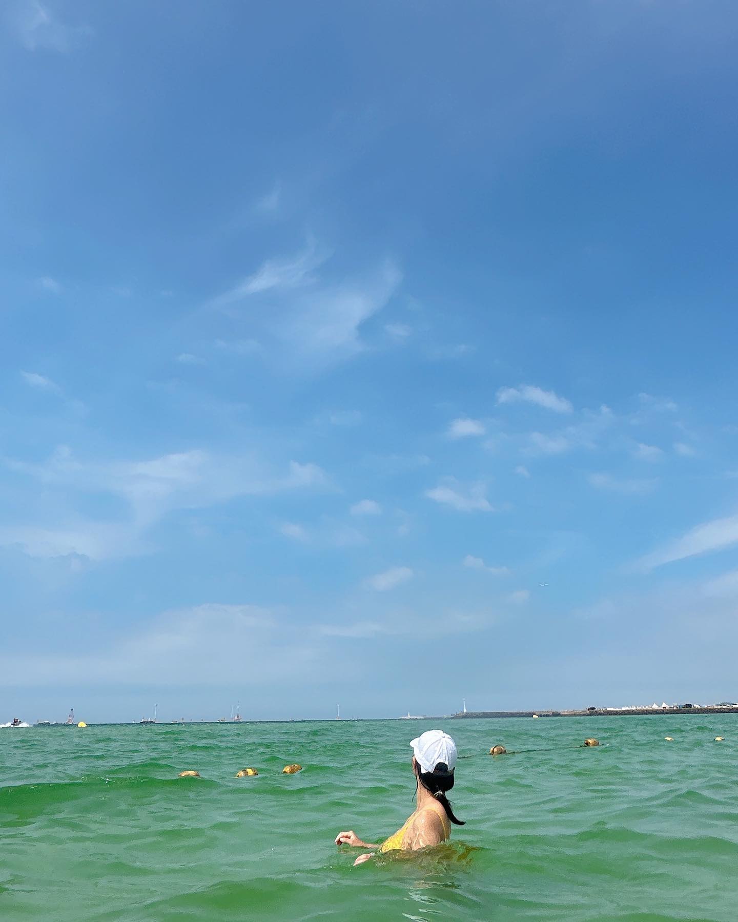 물개🦭
.
.
.
#물놀이 #바다수영 #제주도 #여름제주 #해수욕장 #협재해수욕장 #바다 #제주여행 #여행 #여행스타그램 #국내여행 #일상 #daily #ootd #selca #selfie #셀피 #셀카 #셀스타그램 #fff #f4f #lfl #l4l #소통 #선팔맞팔 #인친 #좋아요 #좋반 #행복 #🌊