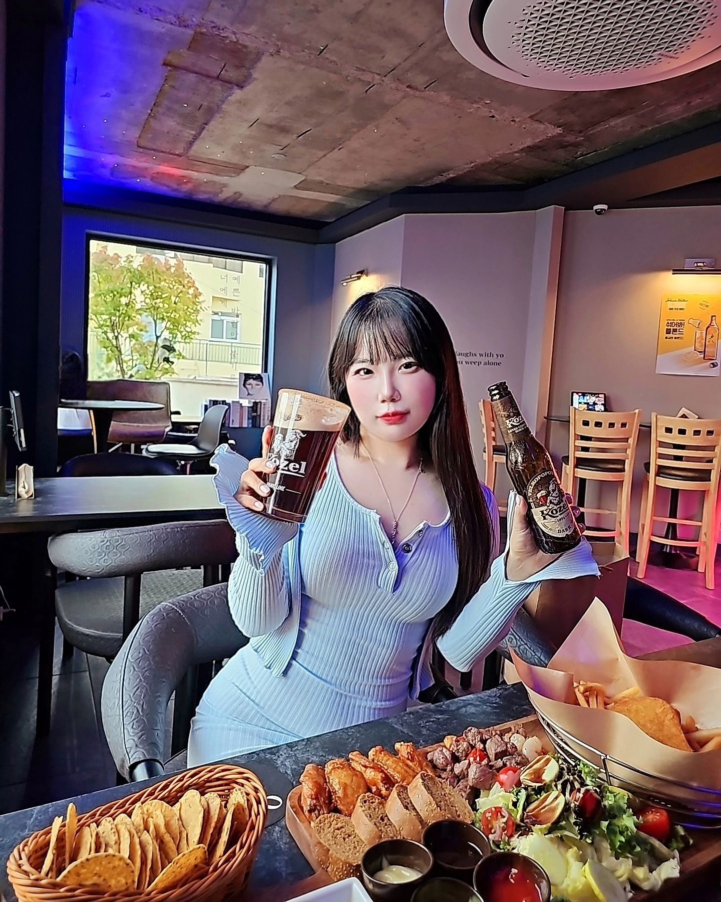rooftop_address9 🔥

구월동에 분위기 좋고
루프탑이 있는 술집을 찾는다면~?

📍#어드레스나인 

1층에서 카페 데이트하고 ☕️
2층 옥상에서 칵테일&맥주 한 잔🍻🍸

매주 금요일마다
라이브공연 파티를 진행한다고 하니
놀러갑시당 🔥

.

#모래내시장술집 #구월동술집 #구월동루프탑
#구월동맛집 #구월동루프탑 #구월동핫플 #구월동데이트