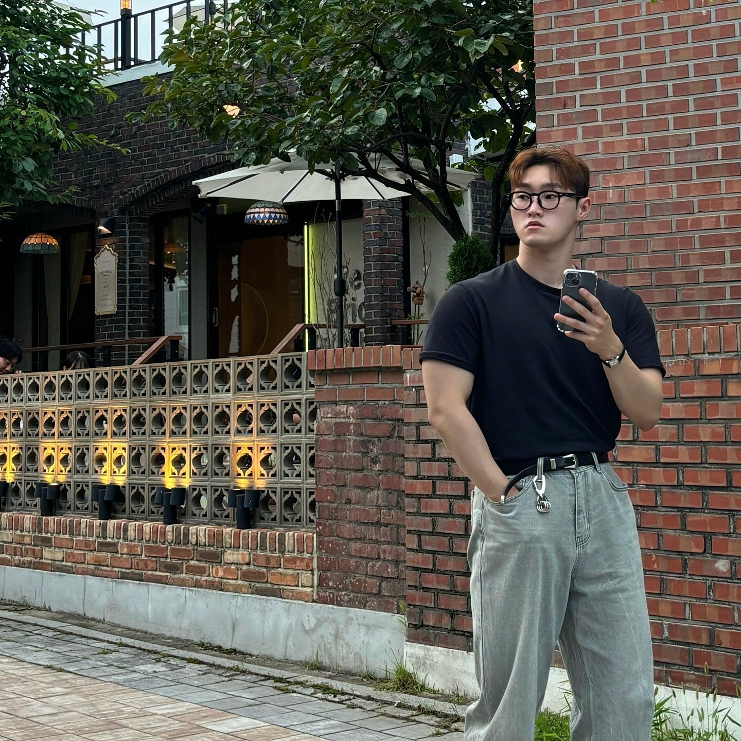 여름엔 그냥 무지티에 악세서리 잔뜩 껴주는게 좋더라
