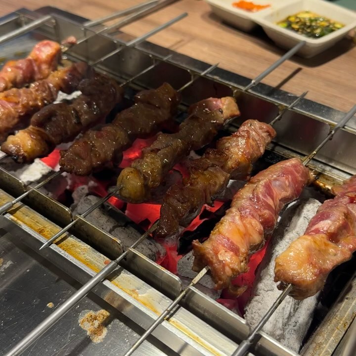 〰️
📍이가네양꼬치 북창동점

⭐️⭐️⭐️⭐️
양갈비는 무조건 이가네....🐑🐑
통통하구 잡내 하나없구 넘 맛있댱!!!!🍗

📋
양갈비 25,000원
양등심꼬치 22,000원
탕수육 21,000원

🗺️
서울 중구 남대문로1길 26-10 1층