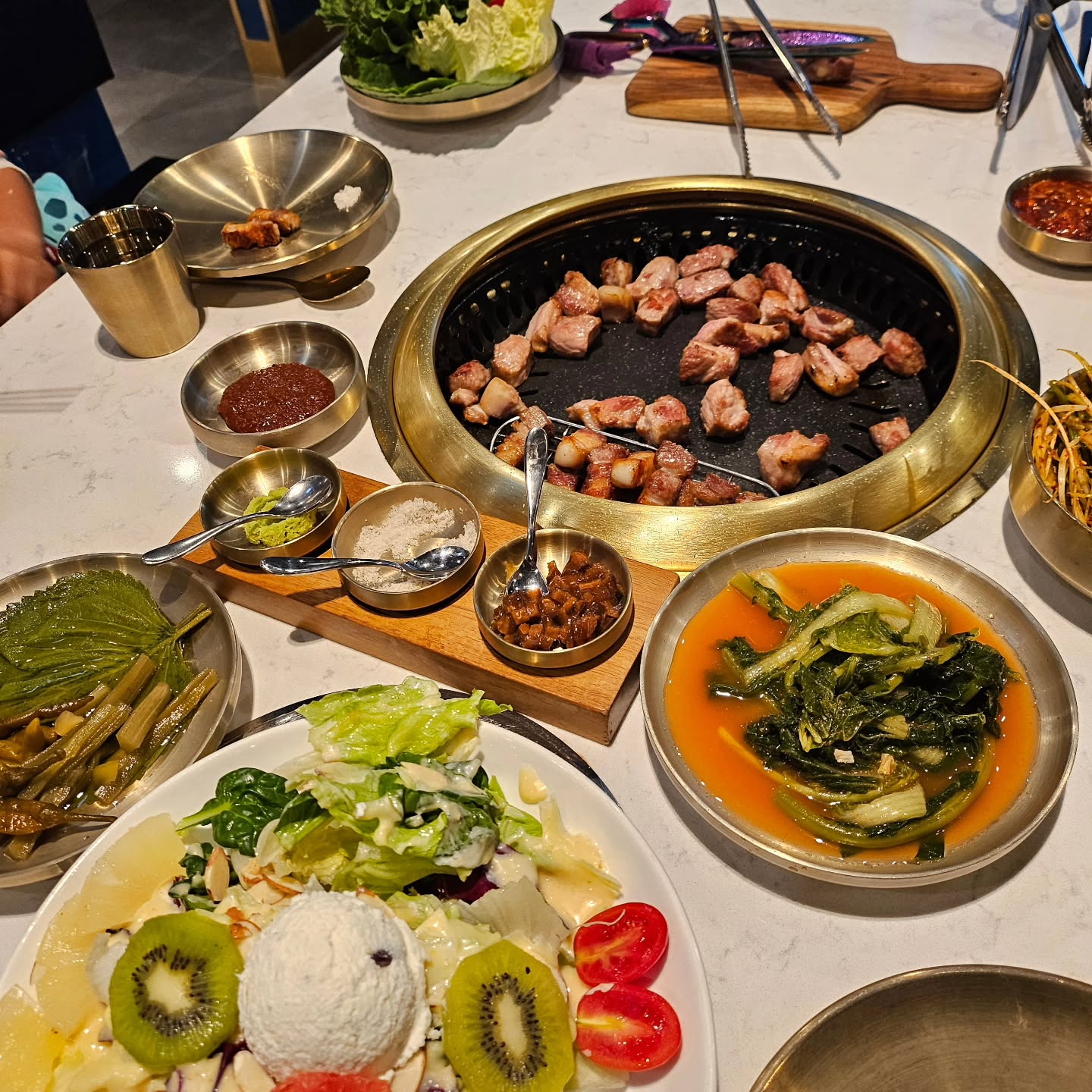 신도세기는 직접 구워주셔서
더 맛있게 편하게 먹을 수 있어서 너무 좋아요
올 때마다 맛있게 먹네요 👍
리코타치즈 샐러드도 너무 맛있어요🤍

#신도세기동탄 #동탄호수공원 #동탄맛집 #레이크꼬모 #동탄호수공원맛집
