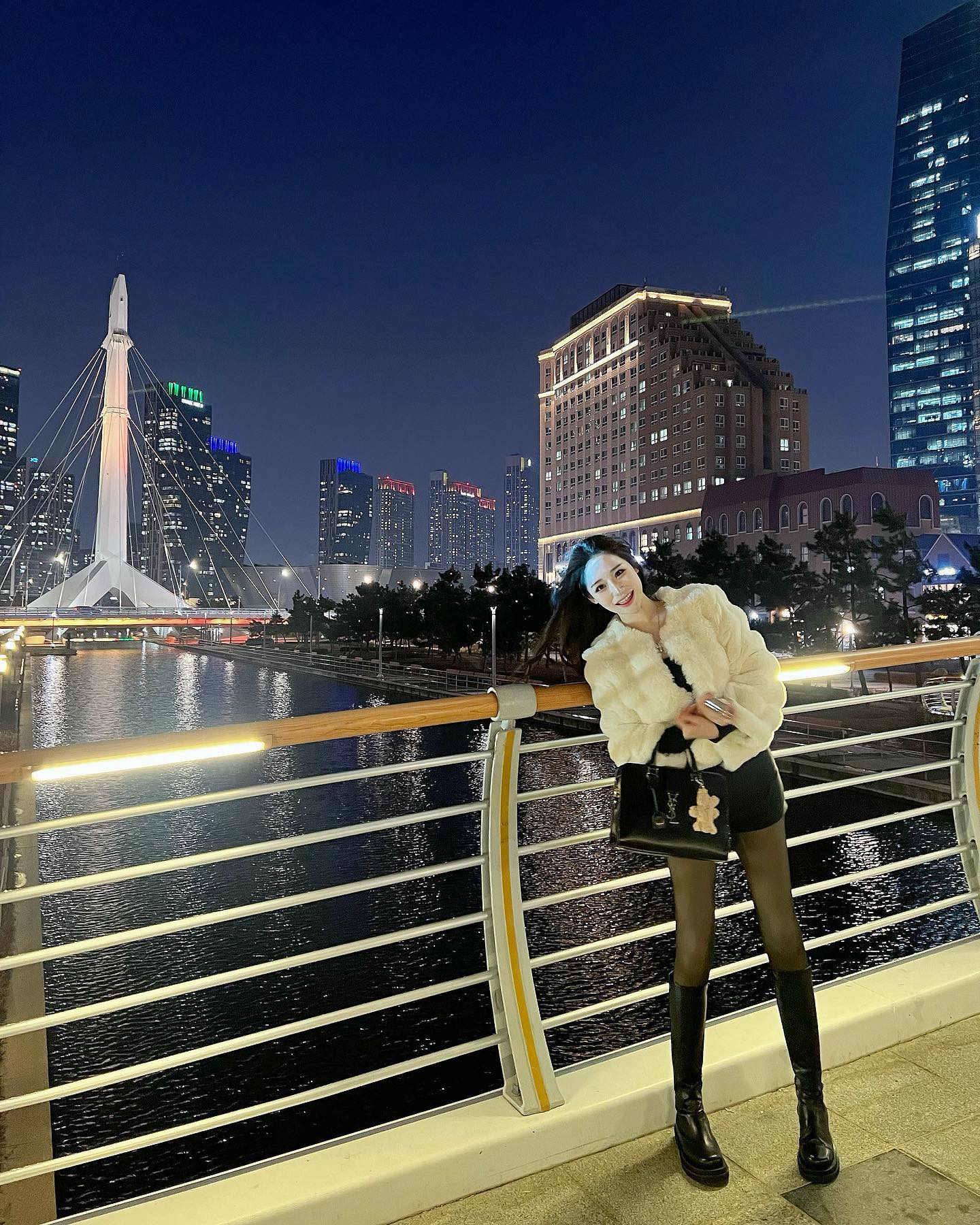 𝚑𝚊𝚙𝚙𝚒𝚗𝚎𝚜𝚜 🌃🌉