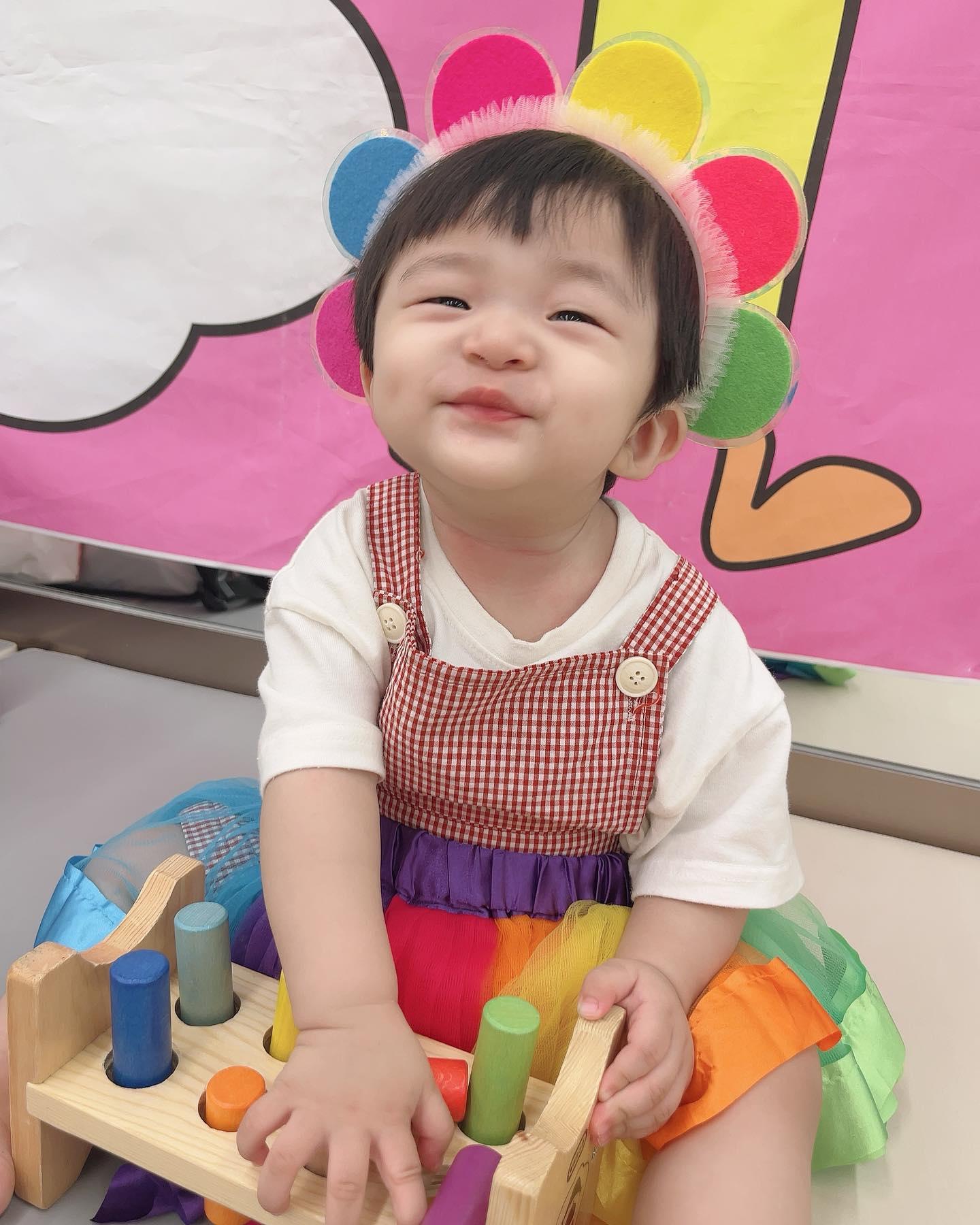 #예준그램 

이번 주 문센운 알록달록 수수깡❤️💛💙
문센하면서 치마도 입어보구
어마어마하게 많은 수수깡이랑두 놀았답니당😃

#생후11개월 #생후352잉
#롯데백화점문화센터 #울랄라베베