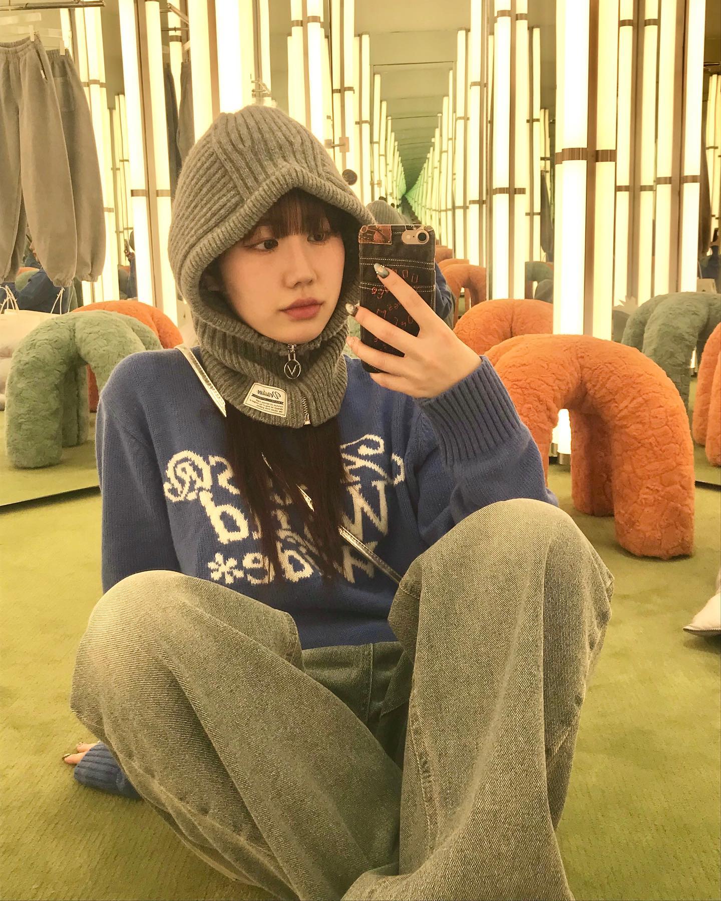 verutum_official 😶‍🌫️

바라클라바는 거꾸로 해도 바라클라바ㅎ

#베루툼 #verutum #ootd #모자 #패션코디