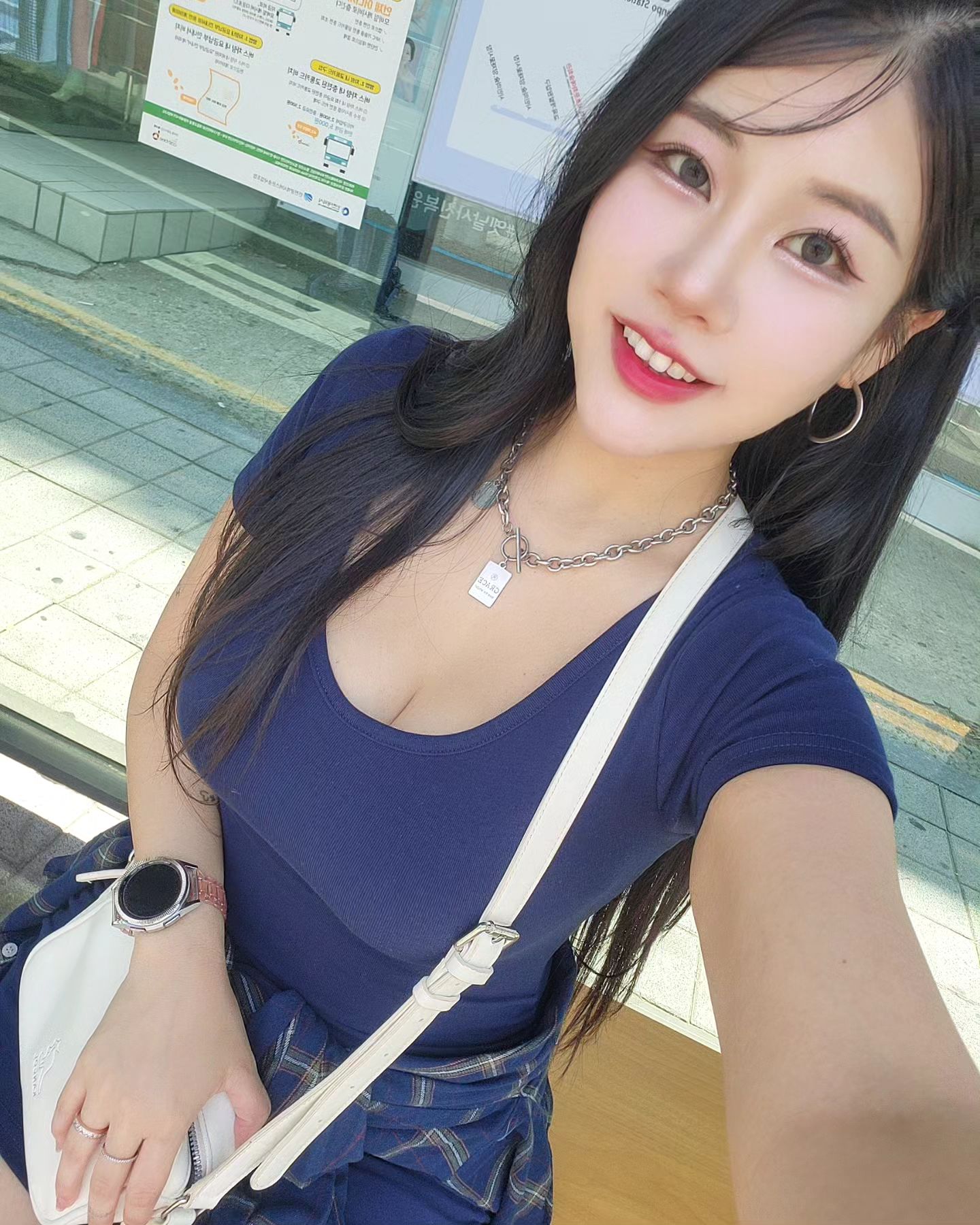 날씨좋은날 버스타고 선유도공원 ~ 
장미도있고, 초록초록하고 먼가 힐링되는 느낌ㅎ
날 좋을때 돗자리들고 가규싶당
-
-
-
-
#선유도공원 #주말 #이번주아님 #장미