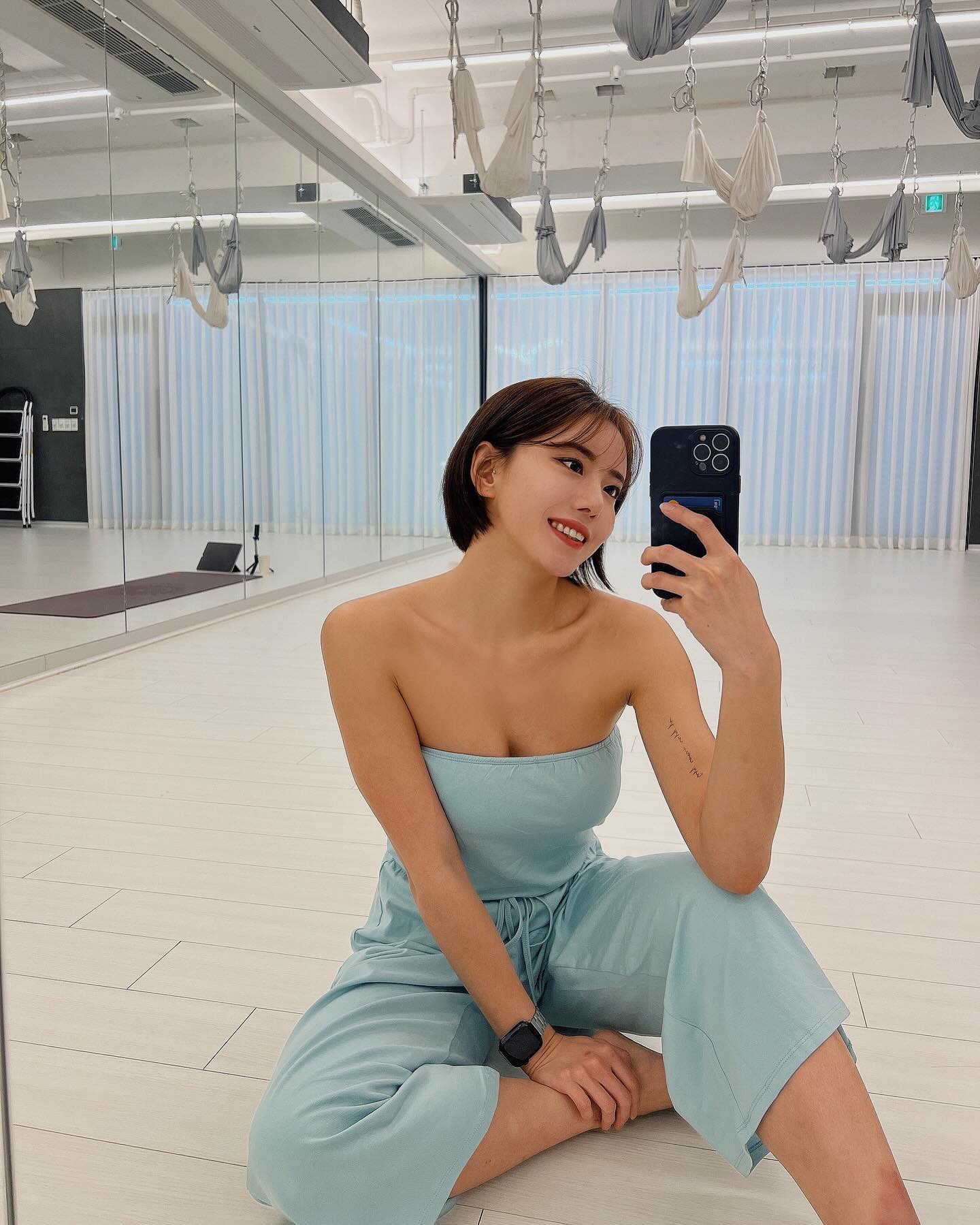 #디야니 

예쁘고 편한 점프수트 수련할 때 흘러내리는 
불편함이 없어 너무 좋아요!! 

편하고 기능도 좋은데 예쁘기까지하면 
반칙아닌가요?😍

#dhyani #요가복 #요가웨어 #점프수트 #수련복 #운동복 #협찬