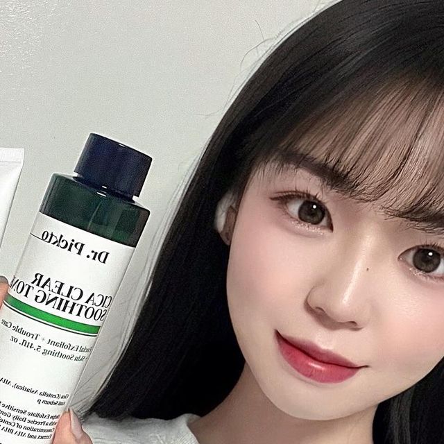 𝓐𝓻𝓲 on Instagram: "𝐴𝑟𝑖 𝐵𝑒𝑎𝑢𝑡𝑦 ɴᴏ.126 @drpickto.official #피지토너 #시카크림 #광고 . . 병풀추출물 72.1%, 일반 시카랑은 차원이 다른 기초라인 소대해드려요 🤍✨ 특허 공정