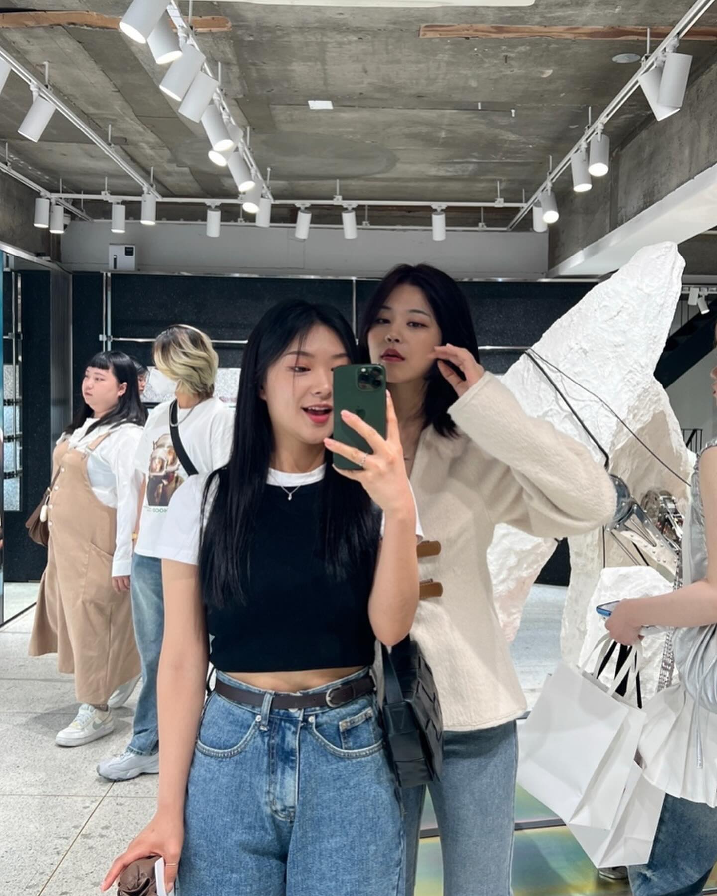 역시 좀 여백이 있어야☀️

앞으로는 100%는 비효율이라고 부르기로 했어요 #화이팅

#휴일#주말좋아#행복하자