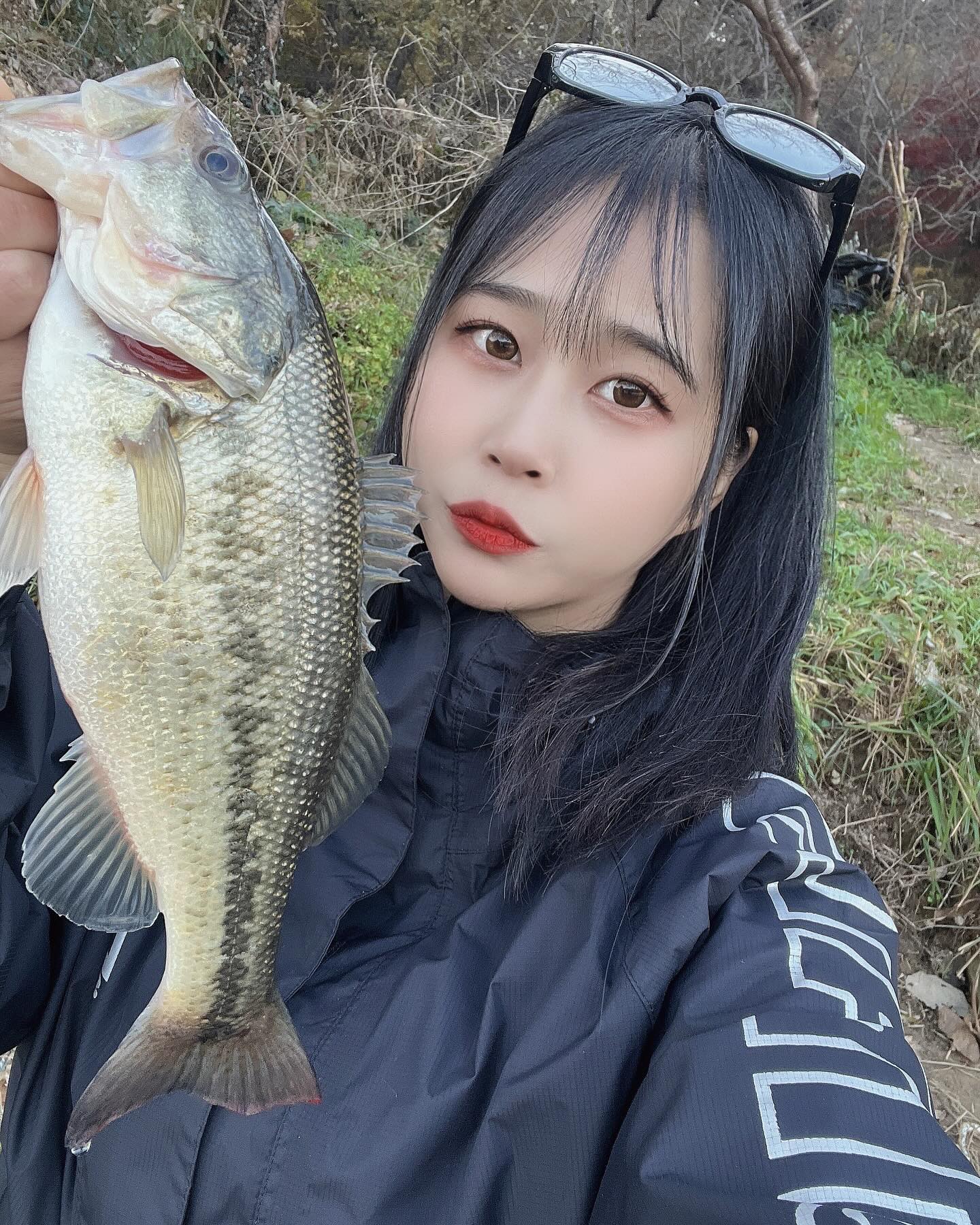 -
아무래도 이번년도 마지막이지 않을까하고
다녀온 낚시ヾ(´〇`)ﾉ♪♪♪

생명체 확인 완료 ! 
오랜만에 배린내 충전 행-버억해따
나름 배때지 똥실똥실해따고,, 또 만나🐷🐟
.
.
.
.
#배스 #배스낚시 #루어 #루어낚시 #민물낚시 #낚시하는여자 
#낚시 #앵글러 #빅원  #일상 #소통 #バス #バス釣り #ルアー #bass #bassfishing #bassangler #angler #lure #lurefishing #bigone #fishing