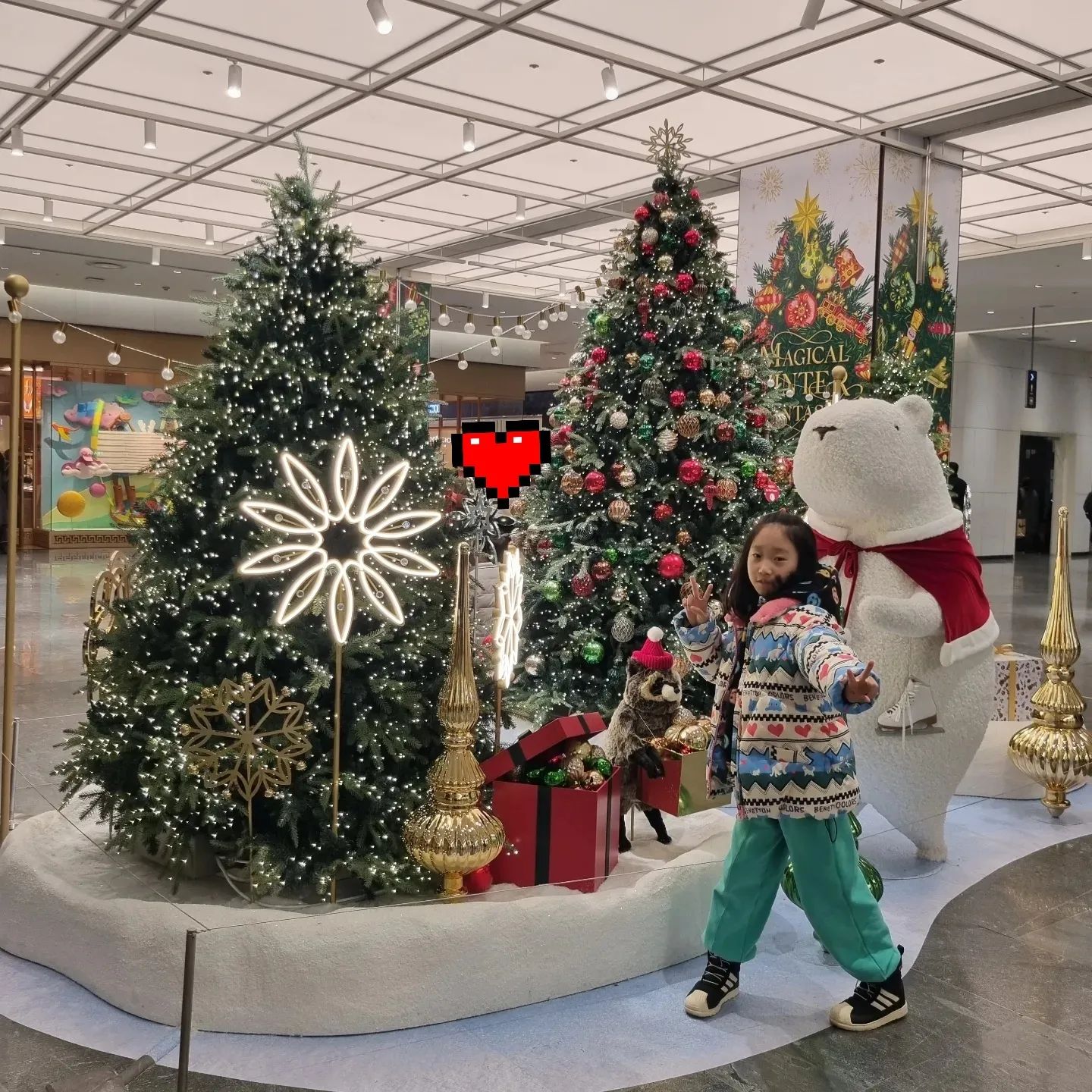 .
.
크리스마스트리
이쁘다요
🥰🥰

#크리스마스트리#이쁘다요#주말일상#초딩딸#엄마보러갔다옴#그리운엄마#보고싶은엄마#일상이주는행복