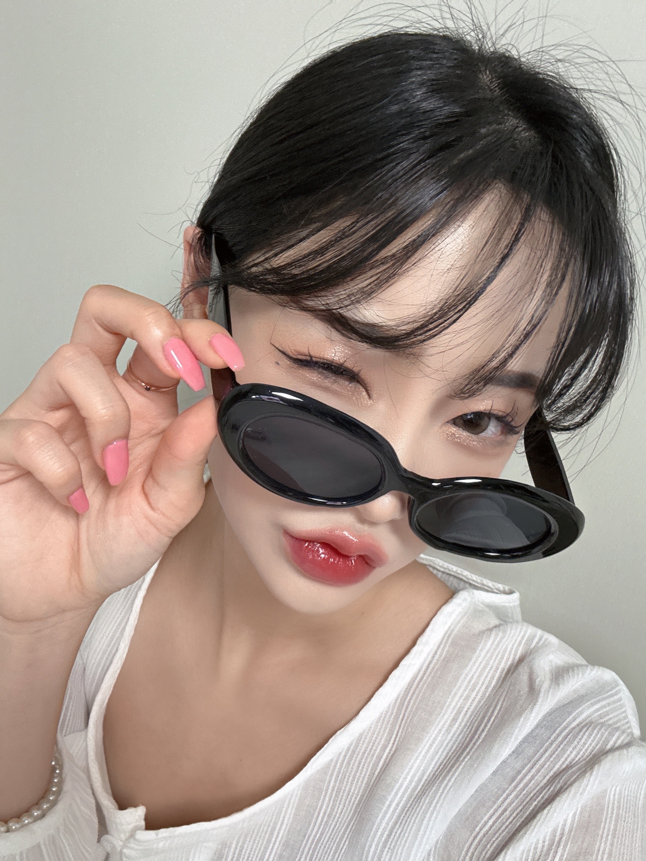 [SeeChic] 커트코베인 힙 타원 자외선 차단 선글라스
