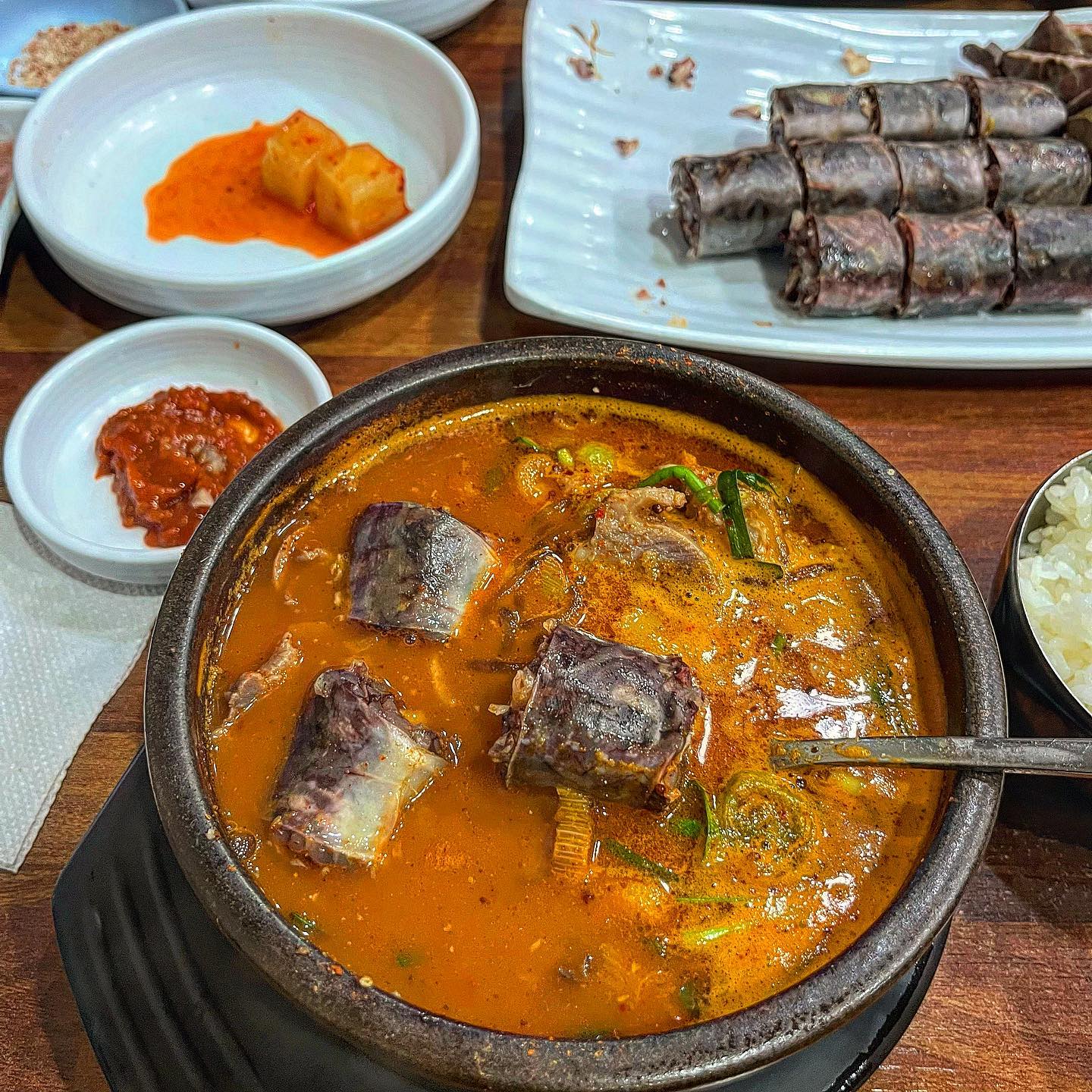 언제먹어도 맛있는
내 최애 순대국

웨이팅 있어도 무조건 대기해서
먹어야하는집

우린 맨날 매운걸로 먹는데
맵찔이여도 매운거 추천 
매운게 맛있음

가좌동본점이 맛있음 , 가자마자
번호표 뽑기 🤍

▪️가좌동 진천토종순대 
📍가좌동 197-11
☎️ 032-574-0798
.
.
.
#먹스타융_인천