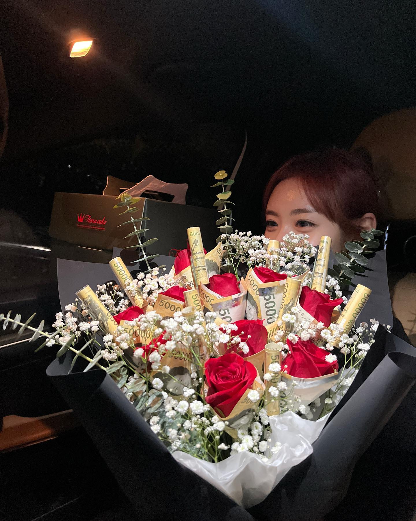 원택이를 만나서 매년 행복한 생일🎂
항상 고맙고 사랑해 앞으로도 행복만하쟈🤍