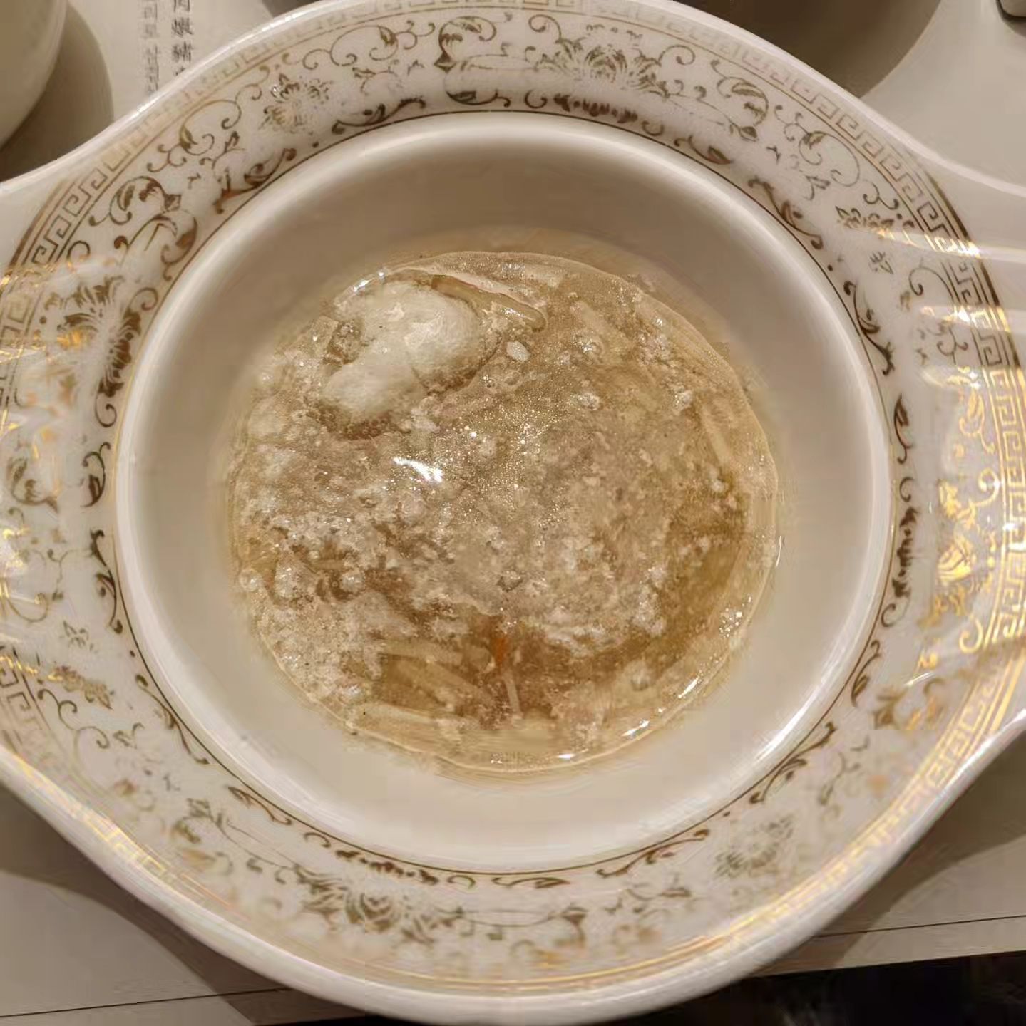 창원 신월동 맛집
중식당 장강

용호동 있었을때 12년전부터 단골이었는데
없어져서 안타까웠는데 신월동에 다시 생겼더라

사장님은 바꼈지만 여전히 음식은 맛있었고
코스요리 가성비가 아주그냥 굿이당

1인58,000 3인 오더
무려 10가지의 코스가 나옴

게살스프
샐러드
오향장육
전가복
동파육
금사오룡해삼
칠리새우
고추잡채&꽃빵
식사
디저트

5만코스에 있을껀 다있는
따봉을 외치고 싶음 ㅋ

#창원맛집#창원신월동맛집#창원코스요리#창원장강#창원중식당#장강코스요리#부처님감사합니다
