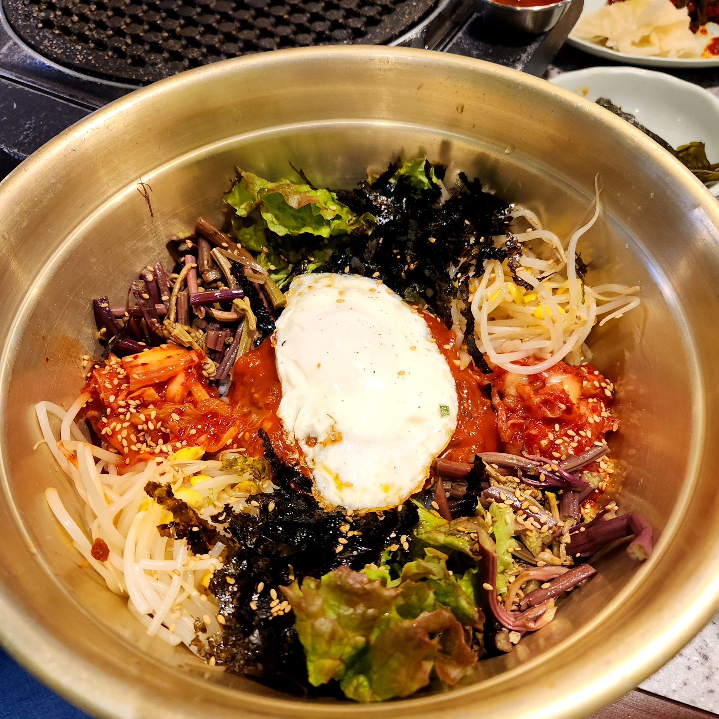 양푼 비빔밥 왜이리 맛있나요
집에서 먹음 왜 이맛이 또 안나는지
ㅡㅡㅡㅡ
인님들 월요팅 하세요🤗

.
.
.
#내돈내먹 #맛있다그램
#비빔밥 #한식 #삼겹살 
#제줏간 #외식 #월요일 
#bibimbap #koreanfood
