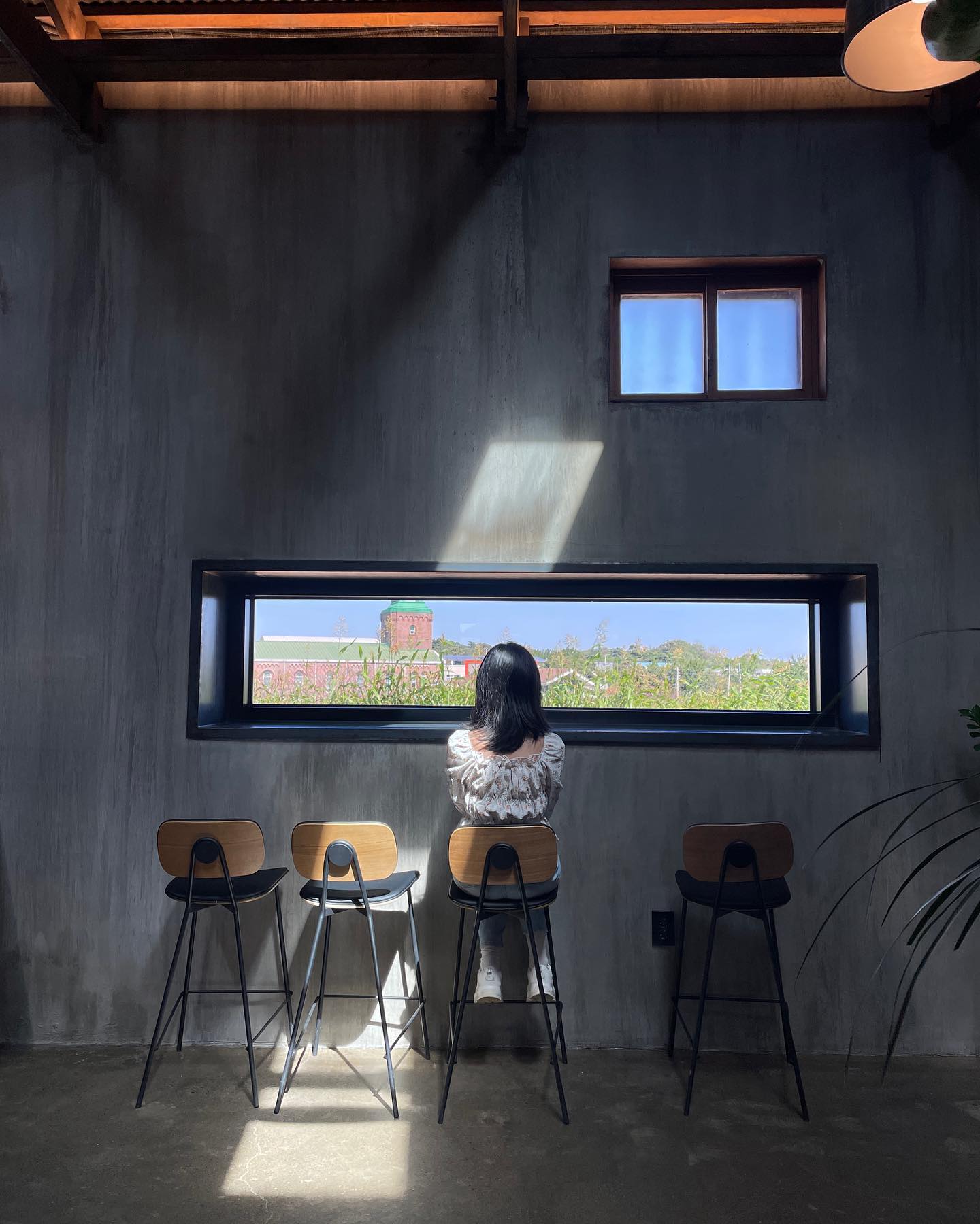 🌾청보리 밭 가운데 있는 뷰좋은 카페☕️
왜5-6월이 유명한가 했는데
지금은 청보리가 너무 커서 나를 쎄게때림😅
.
📍청보리창고
📆‘23.10.01
.
#보령여행 #가을여행지추천 #충남여행 #rg커플 #보령카페 #보령청보리밭 #청보리창고 #가을여행
