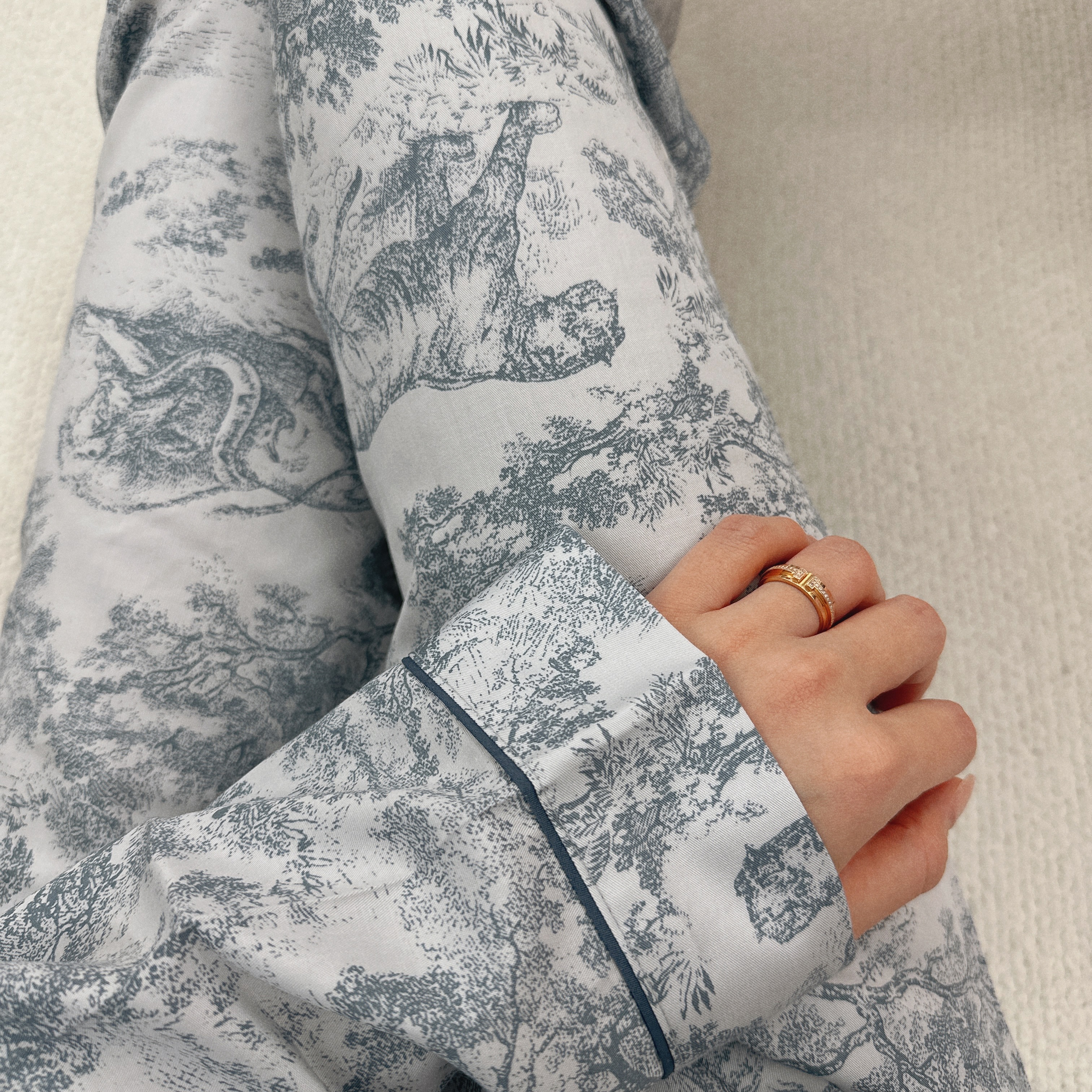 하루종일 침대에 있고싶은 날 ☁️☁️
