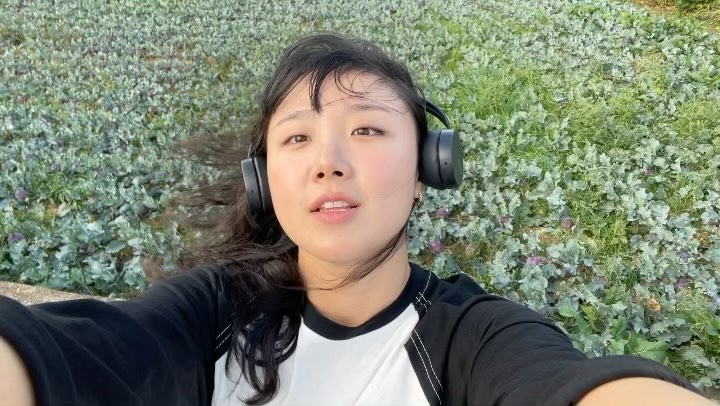 🍁🌊🌧️
11월 첫쨋주의 제주
10월에 이어서 떠돌이 광대(?)
20시간 가량 주어진 자유시간에 폭주,
라기엔 얌전히 총균쇠 탐독 (한 달째 읽는 중) 
지난 제주살이가 생각나게 비바람이 불던 밤을 보내고
다래끼 엔딩✨
#제주도